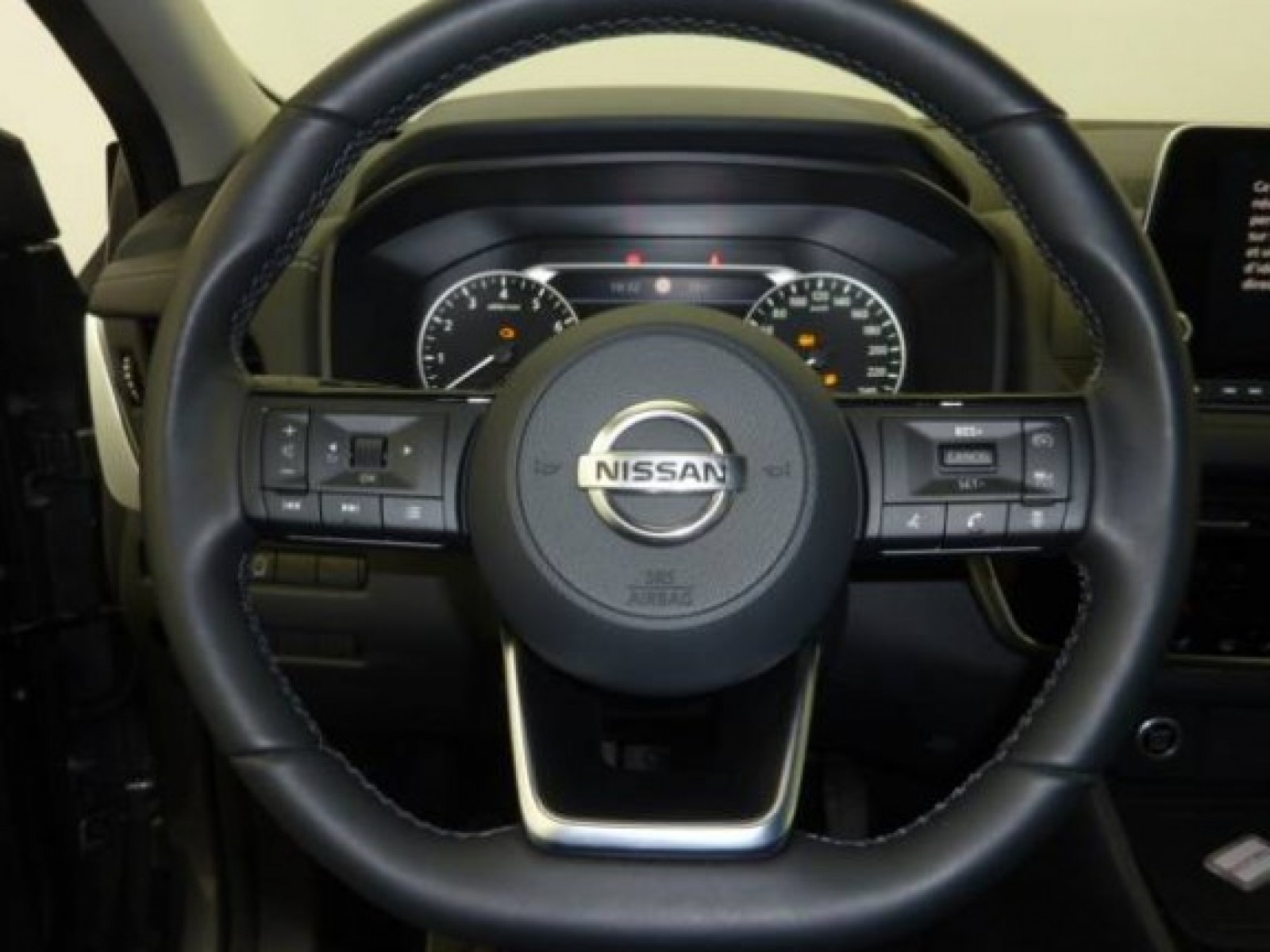 NISSAN - QASHQAI NOUVEAU - #182896 - 25