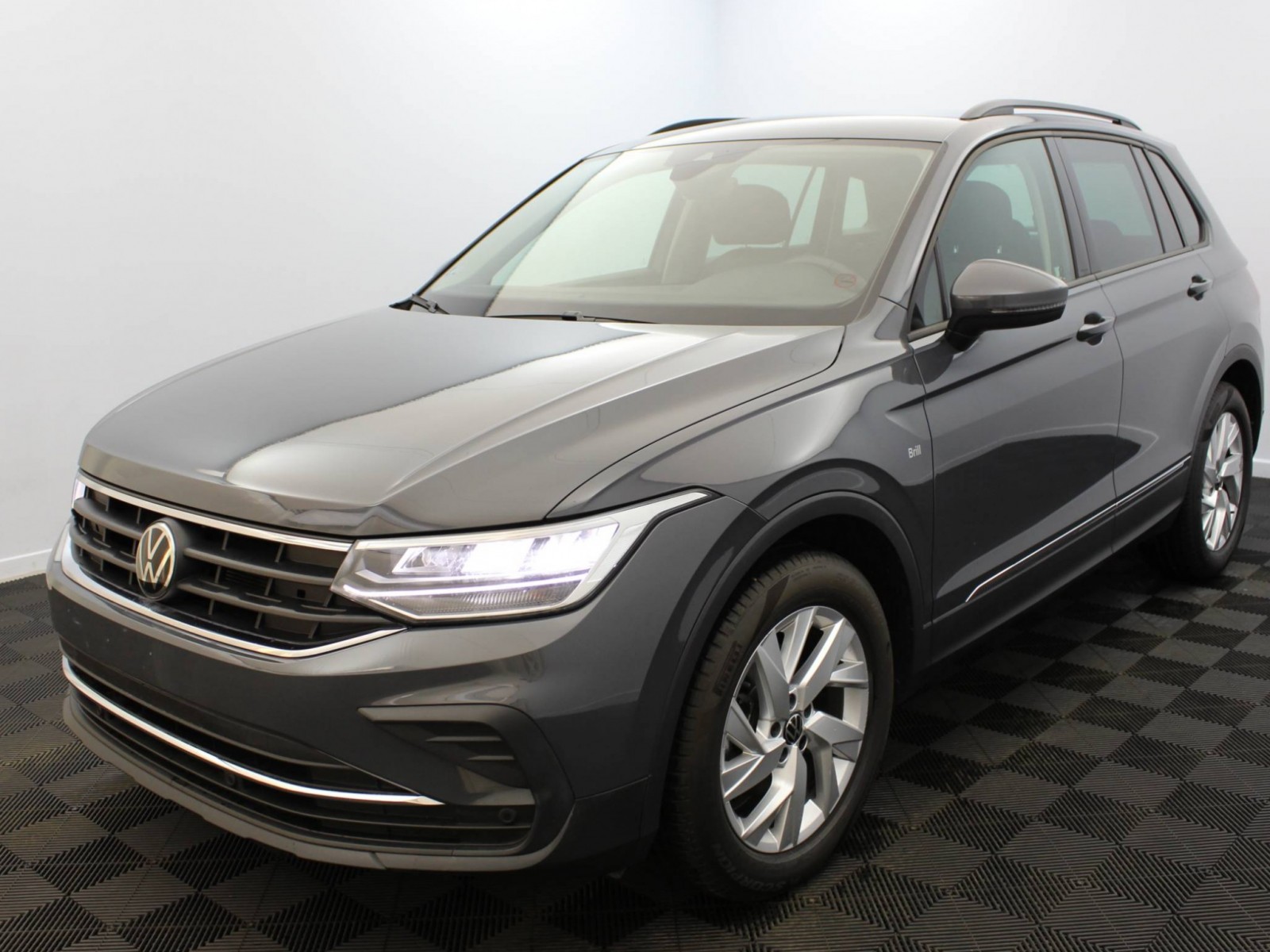 VOLKSWAGEN - TIGUAN - #168930 - 0