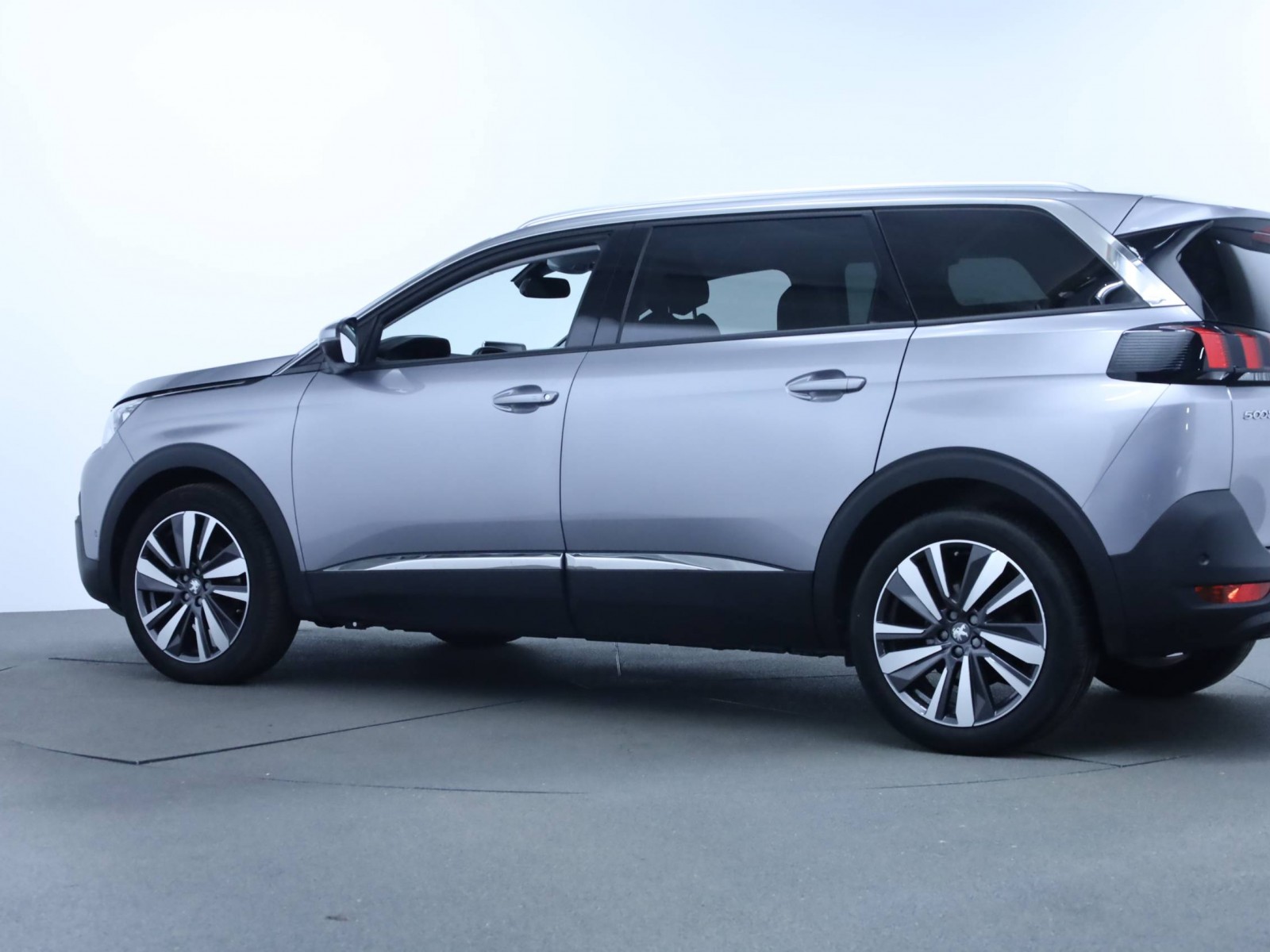 PEUGEOT - 5008 - #183200 - 9
