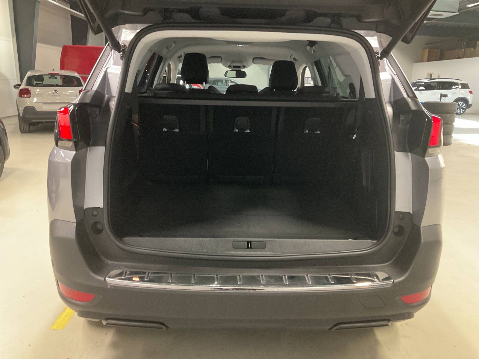 PEUGEOT - 5008 - #183201 - 12