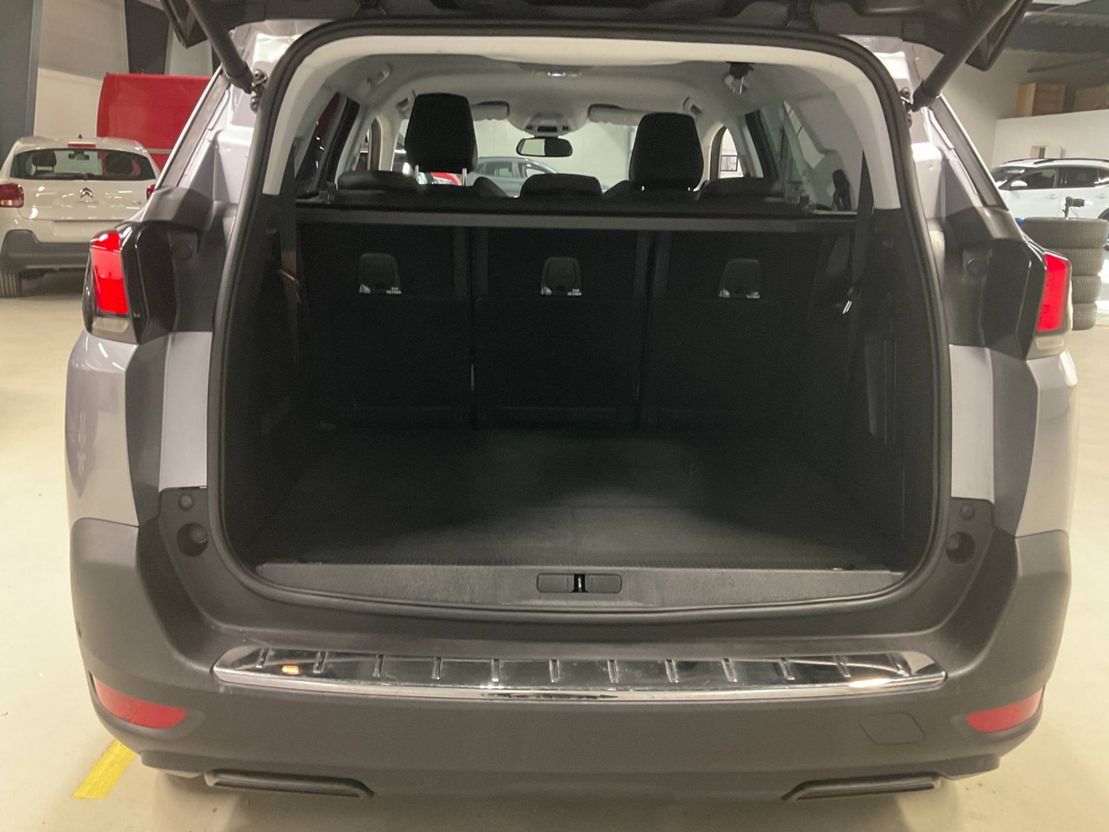 PEUGEOT - 5008 - #183201 - 33