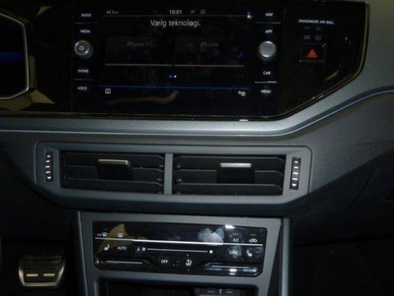 VOLKSWAGEN - TAIGO - #182633 - 27