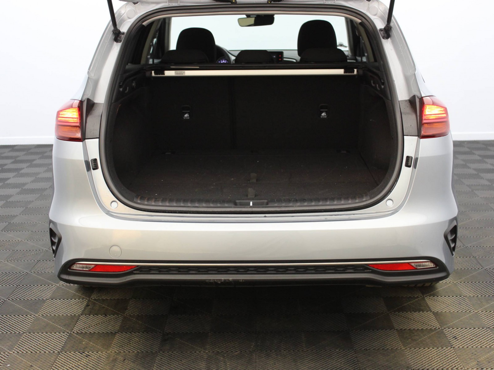 KIA - CEED SW - #181716 - 13