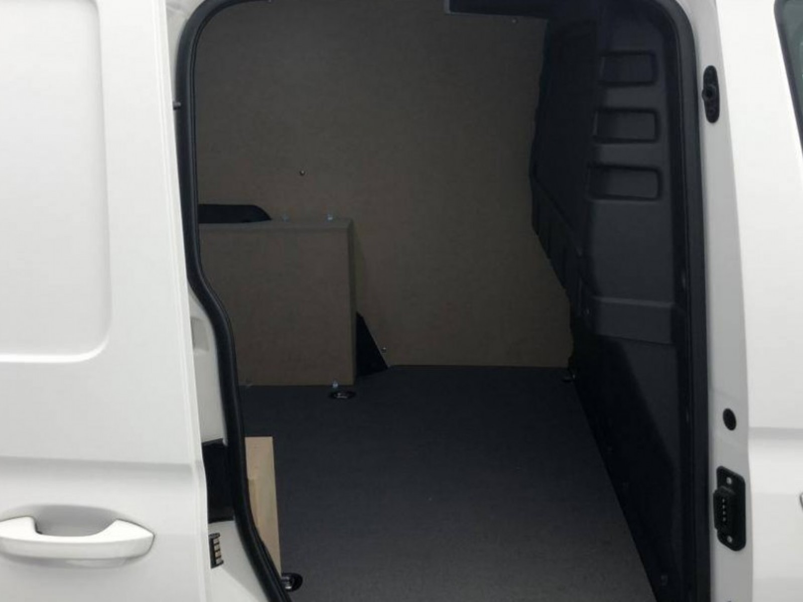 VOLKSWAGEN - CADDY CARGO - #183269 - 21