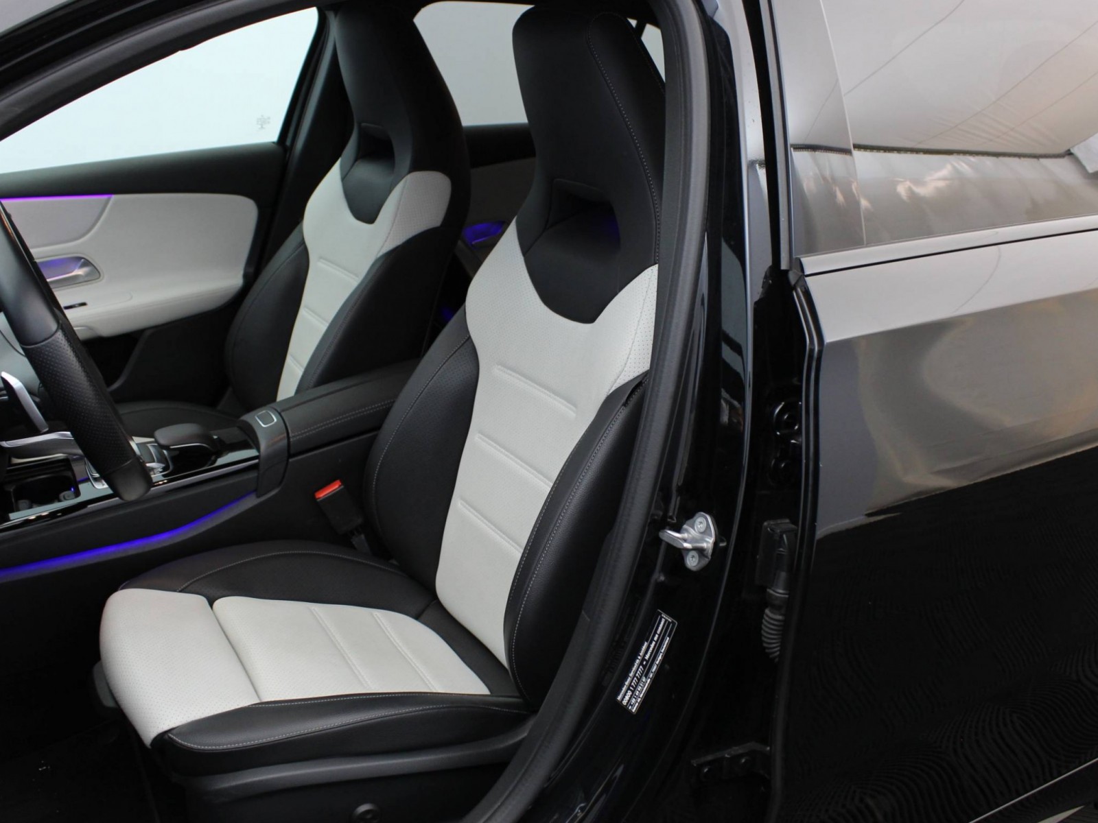 MERCEDES - CLASSE A - #183223 - 23