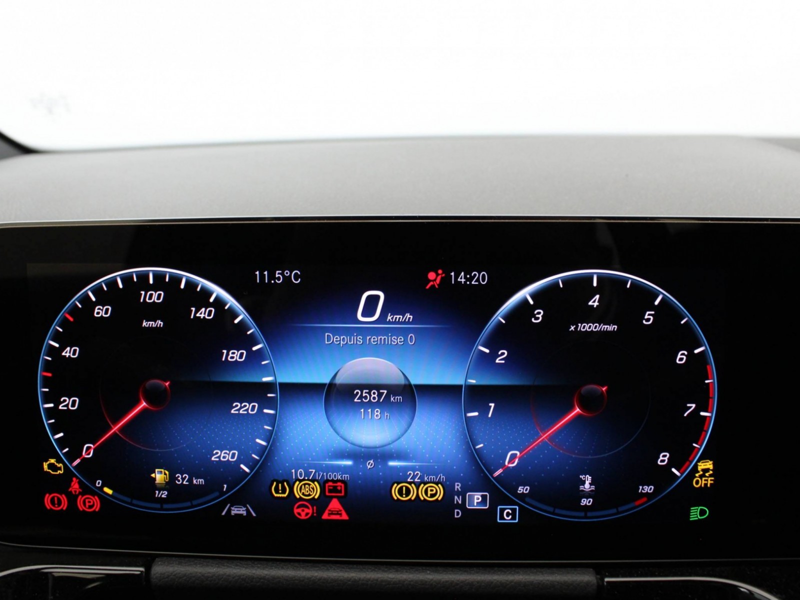 MERCEDES - GLA - #183031 - 12