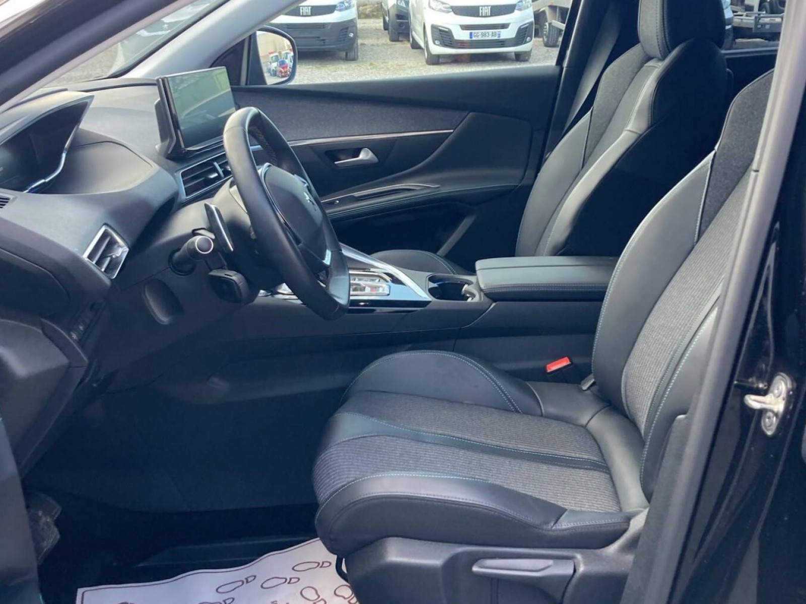 PEUGEOT - 5008 - #183357 - 8