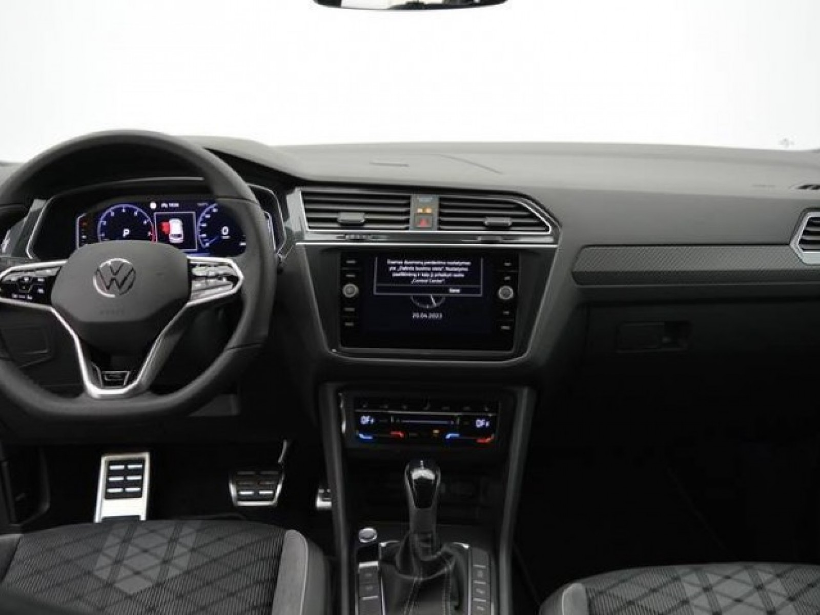 VOLKSWAGEN - TIGUAN - #183133 - 29