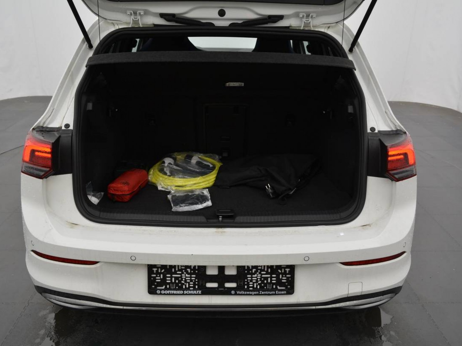VOLKSWAGEN - GOLF - #182698 - 13