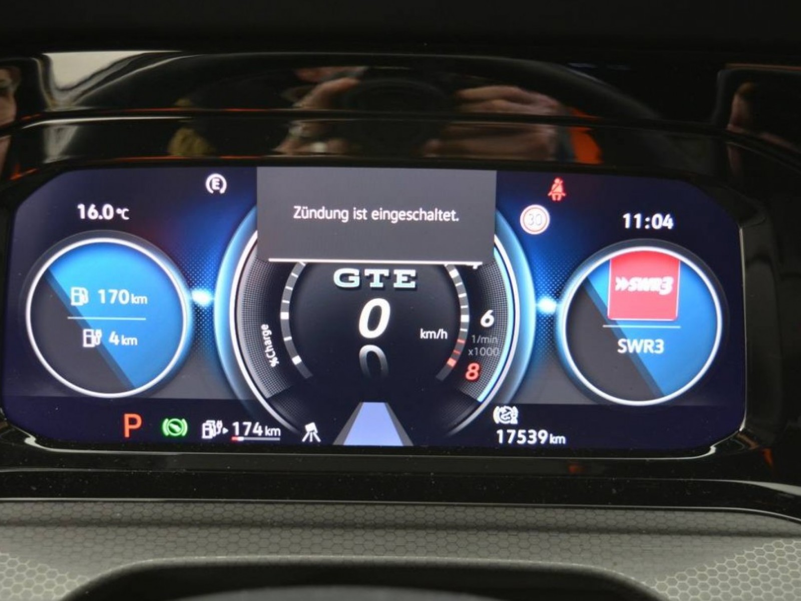 VOLKSWAGEN - GOLF - #182698 - 27