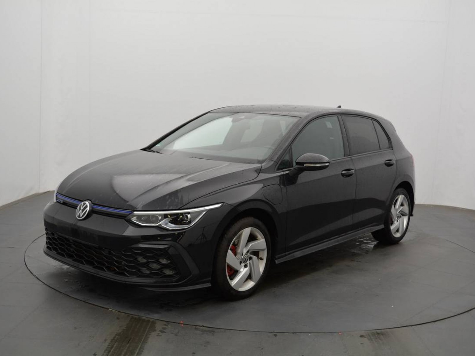 VOLKSWAGEN - GOLF - #182696 - 0