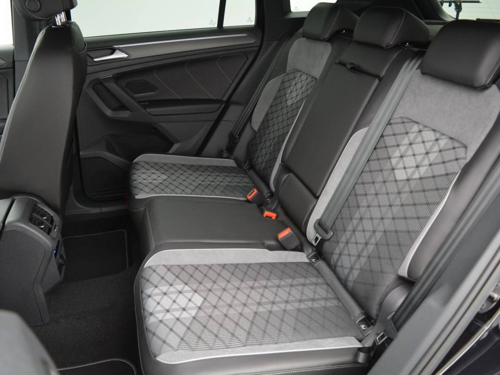 VOLKSWAGEN - TIGUAN - #183131 - 8