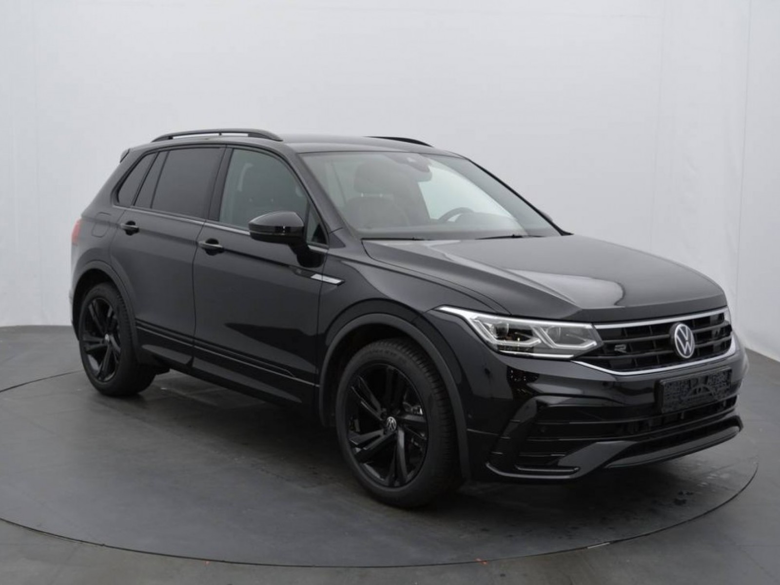 VOLKSWAGEN - TIGUAN - #183131 - 16