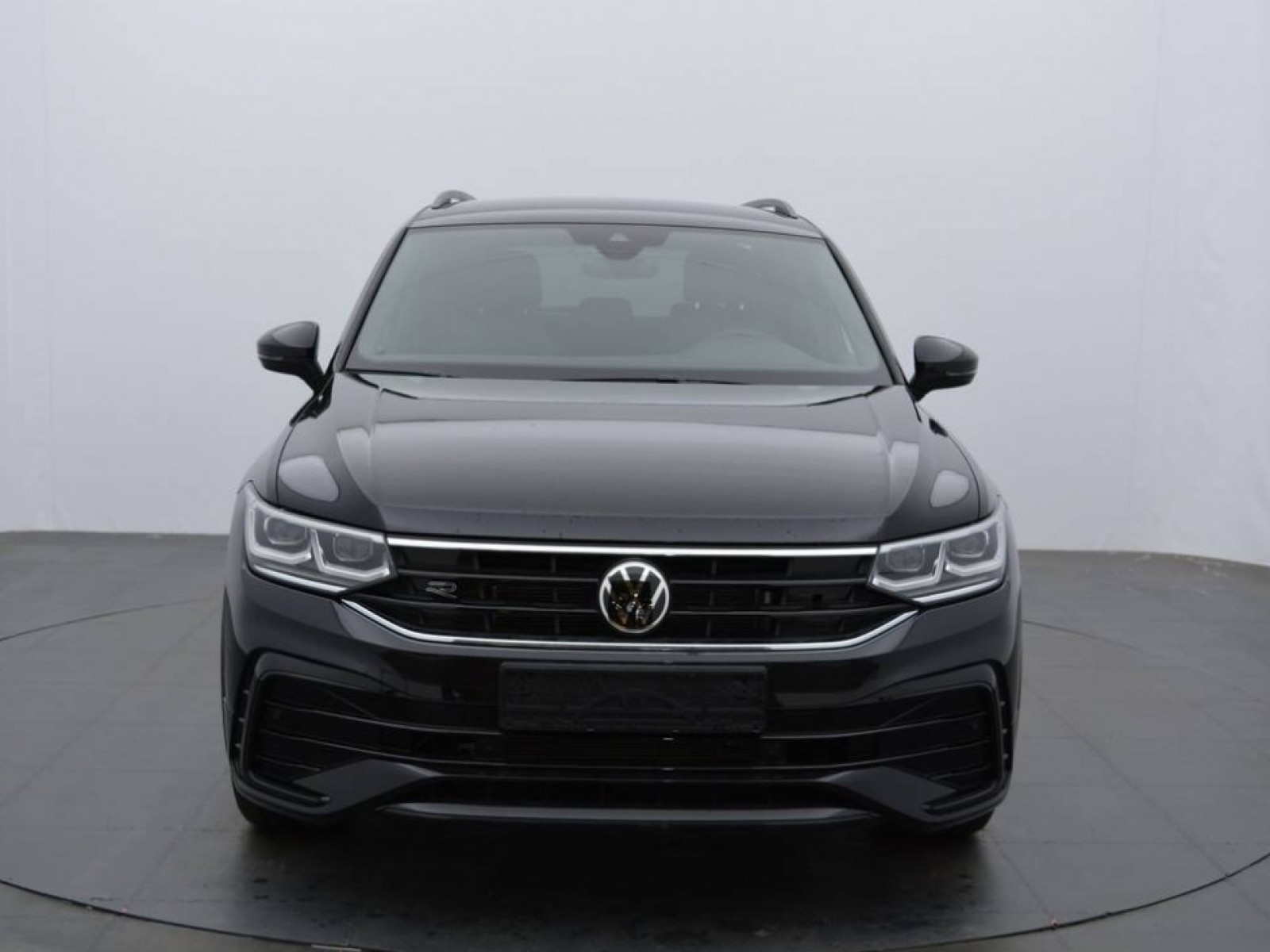 VOLKSWAGEN - TIGUAN - #183131 - 19