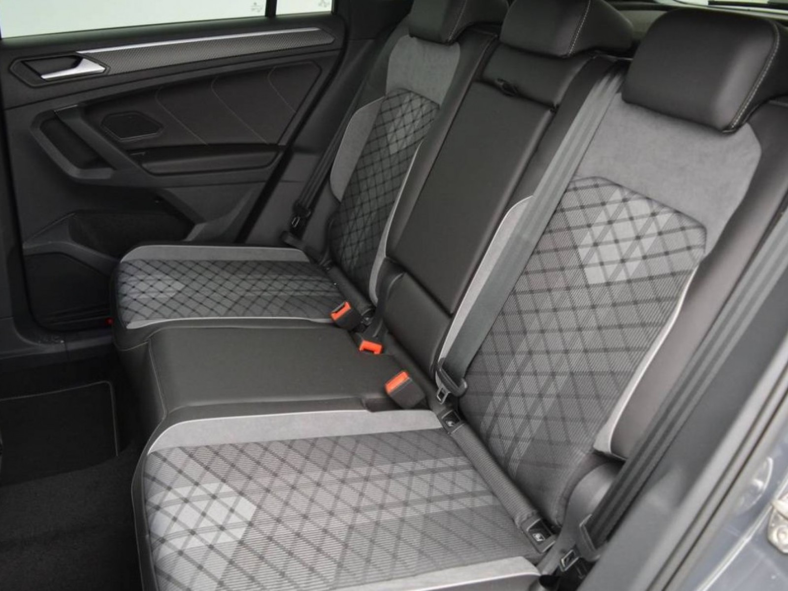 VOLKSWAGEN - TIGUAN - #183133 - 23