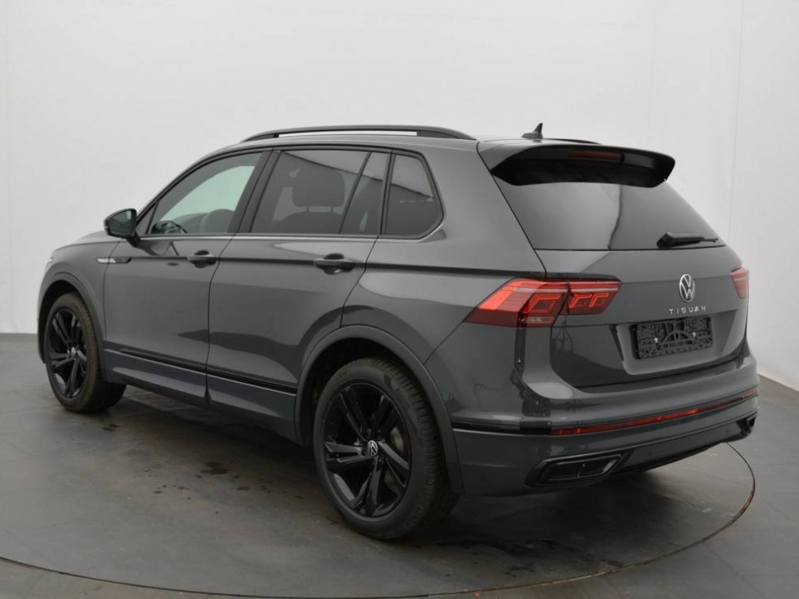 VOLKSWAGEN - TIGUAN - #183133 - 17