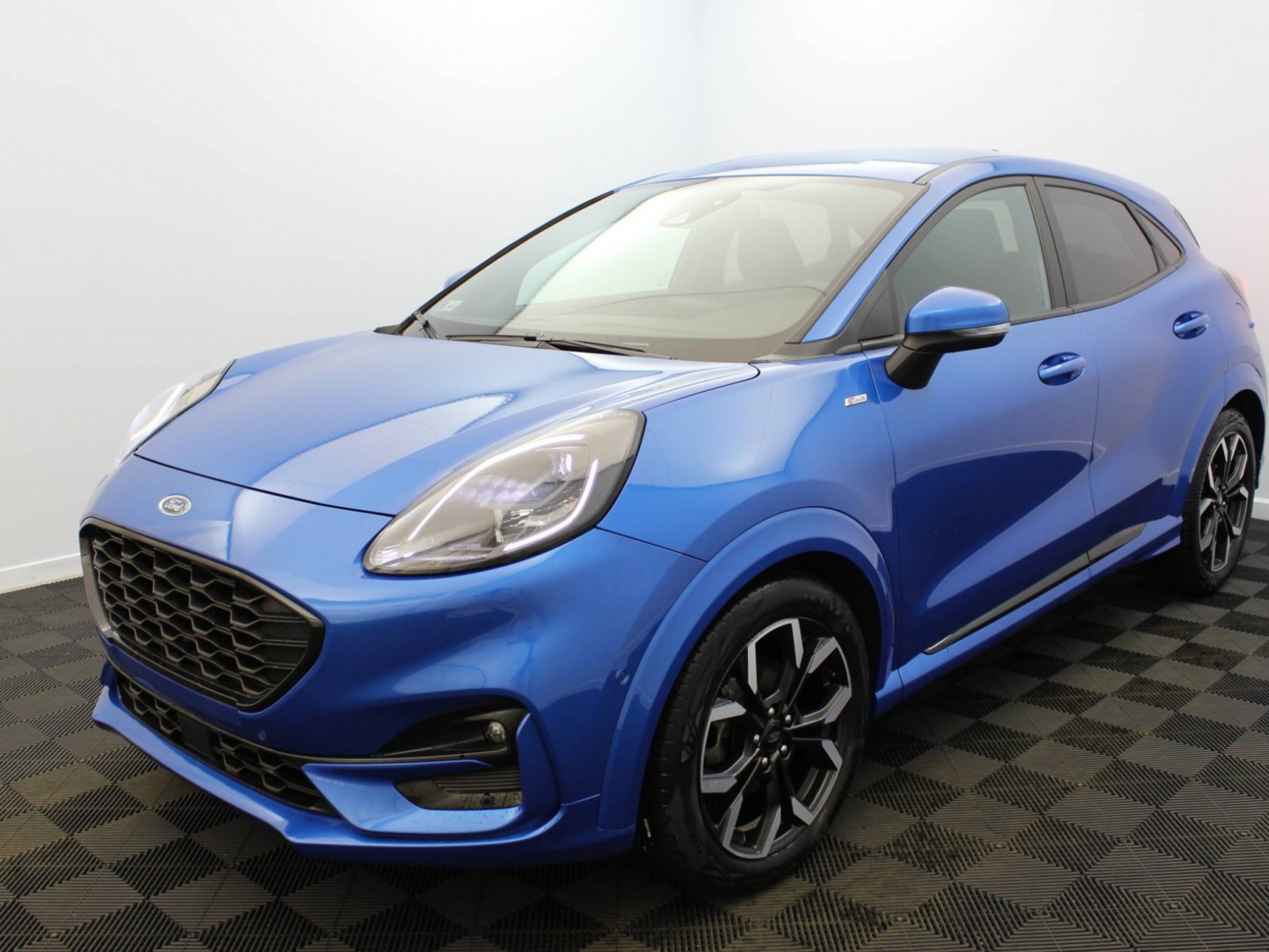 FORD - PUMA - #183028 - 15