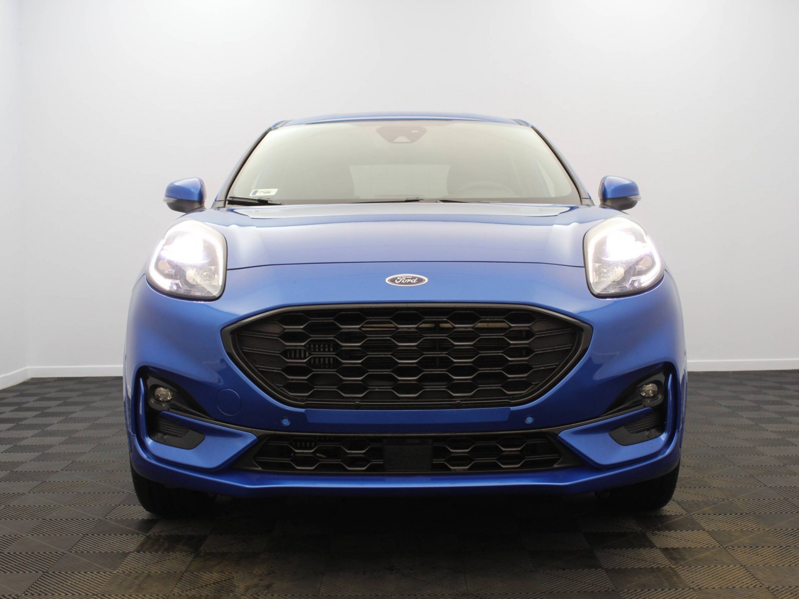 FORD - PUMA - #183028 - 4
