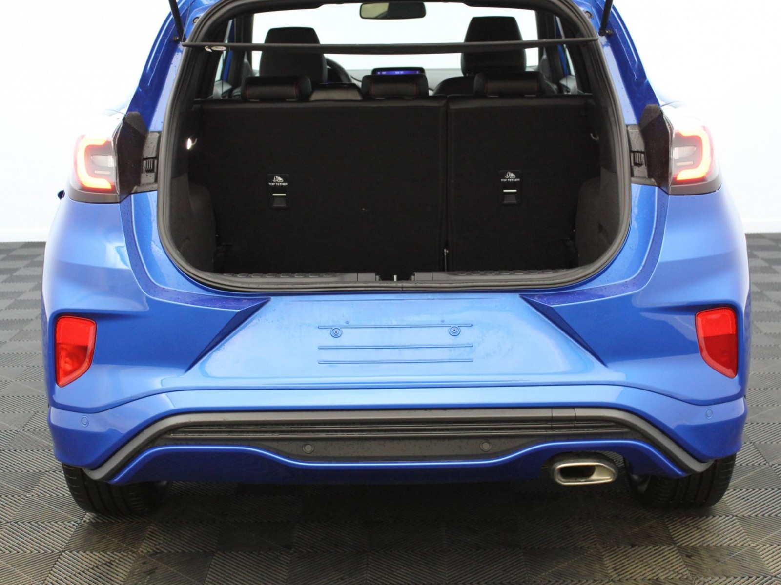 FORD - PUMA - #183028 - 28
