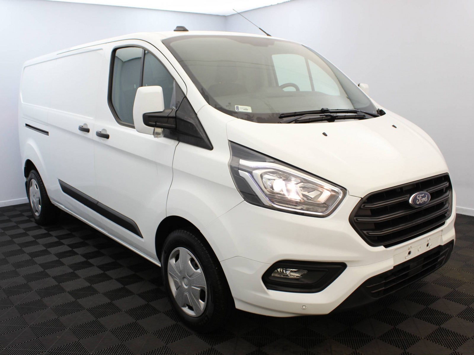 FORD - TRANSIT CUSTOM FOURGON - #183040 - 1
