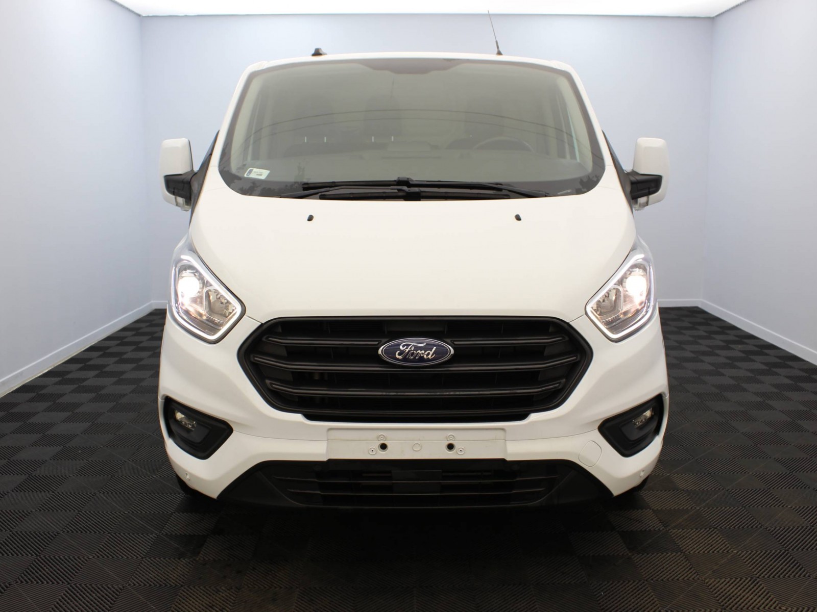 FORD - TRANSIT CUSTOM FOURGON - #183040 - 4