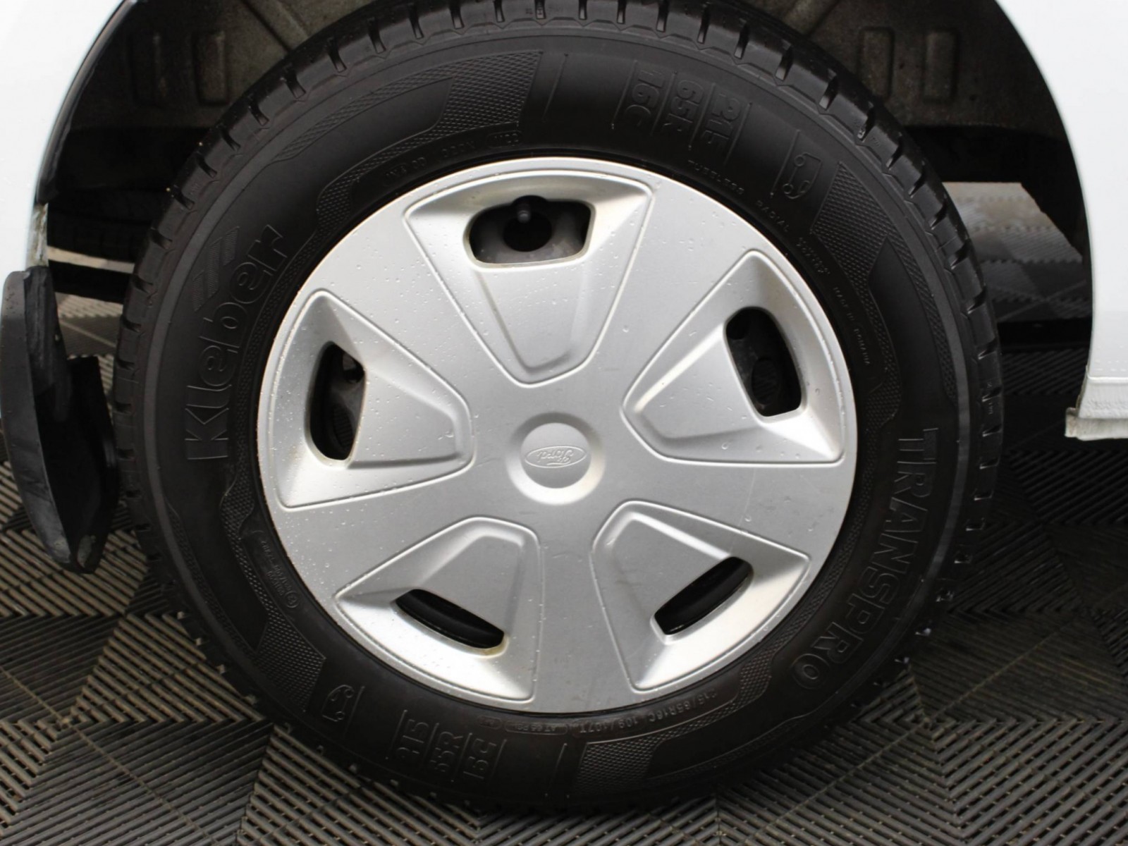 FORD - TRANSIT CUSTOM FOURGON - #183040 - 22