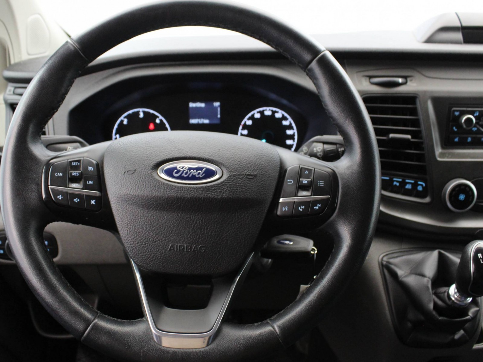 FORD - TRANSIT CUSTOM FOURGON - #183040 - 26