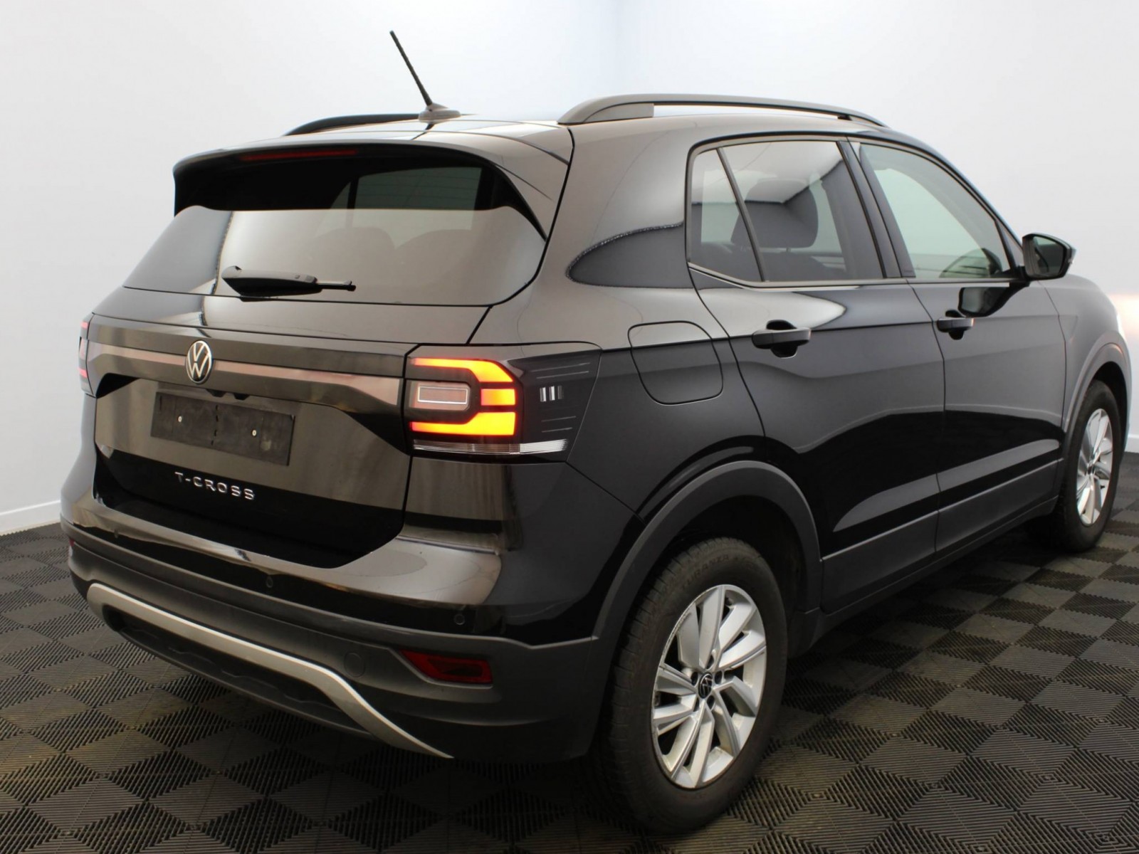 VOLKSWAGEN - T-CROSS - #182777 - 3