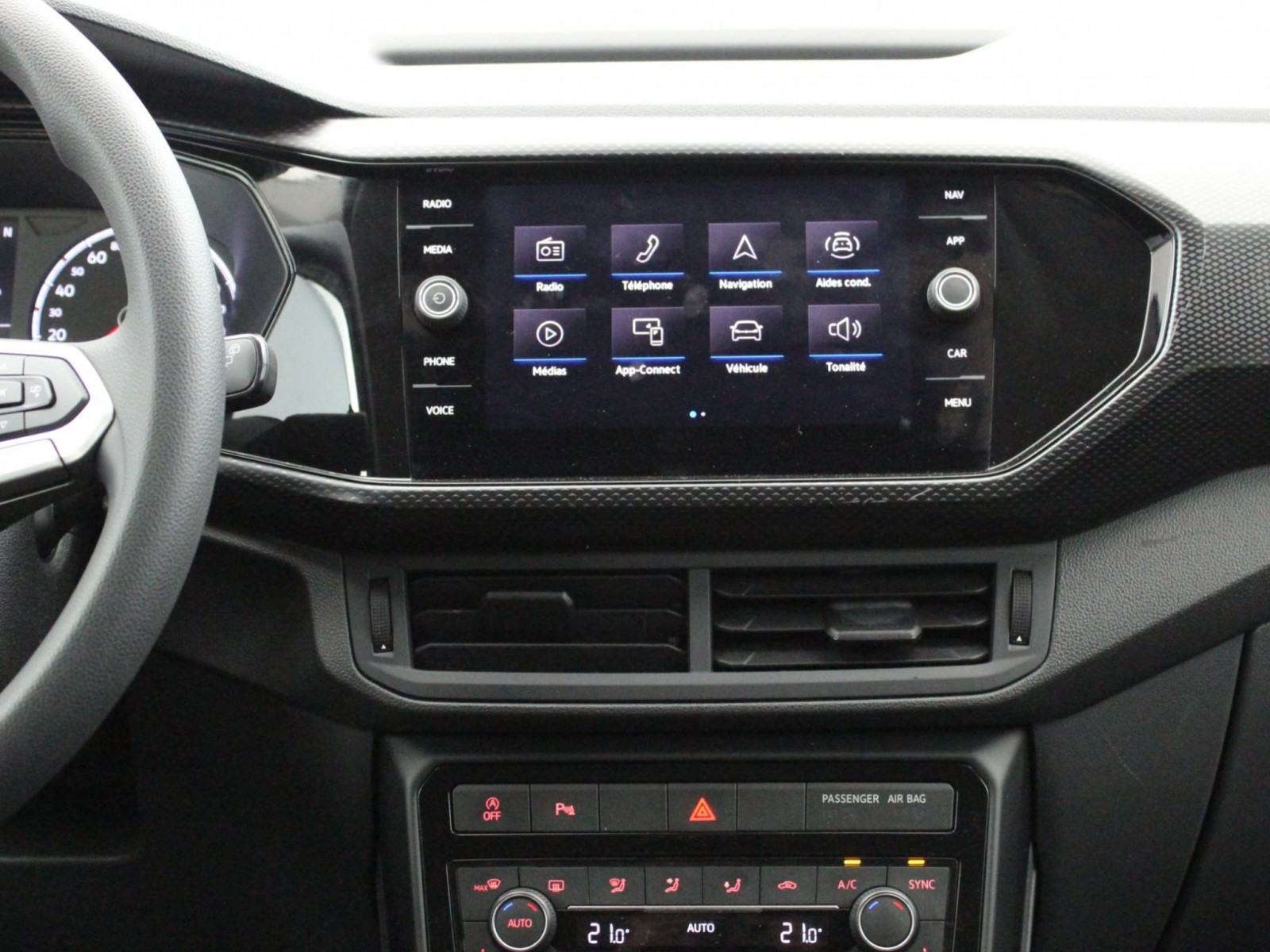 VOLKSWAGEN - T-CROSS - #182775 - 29