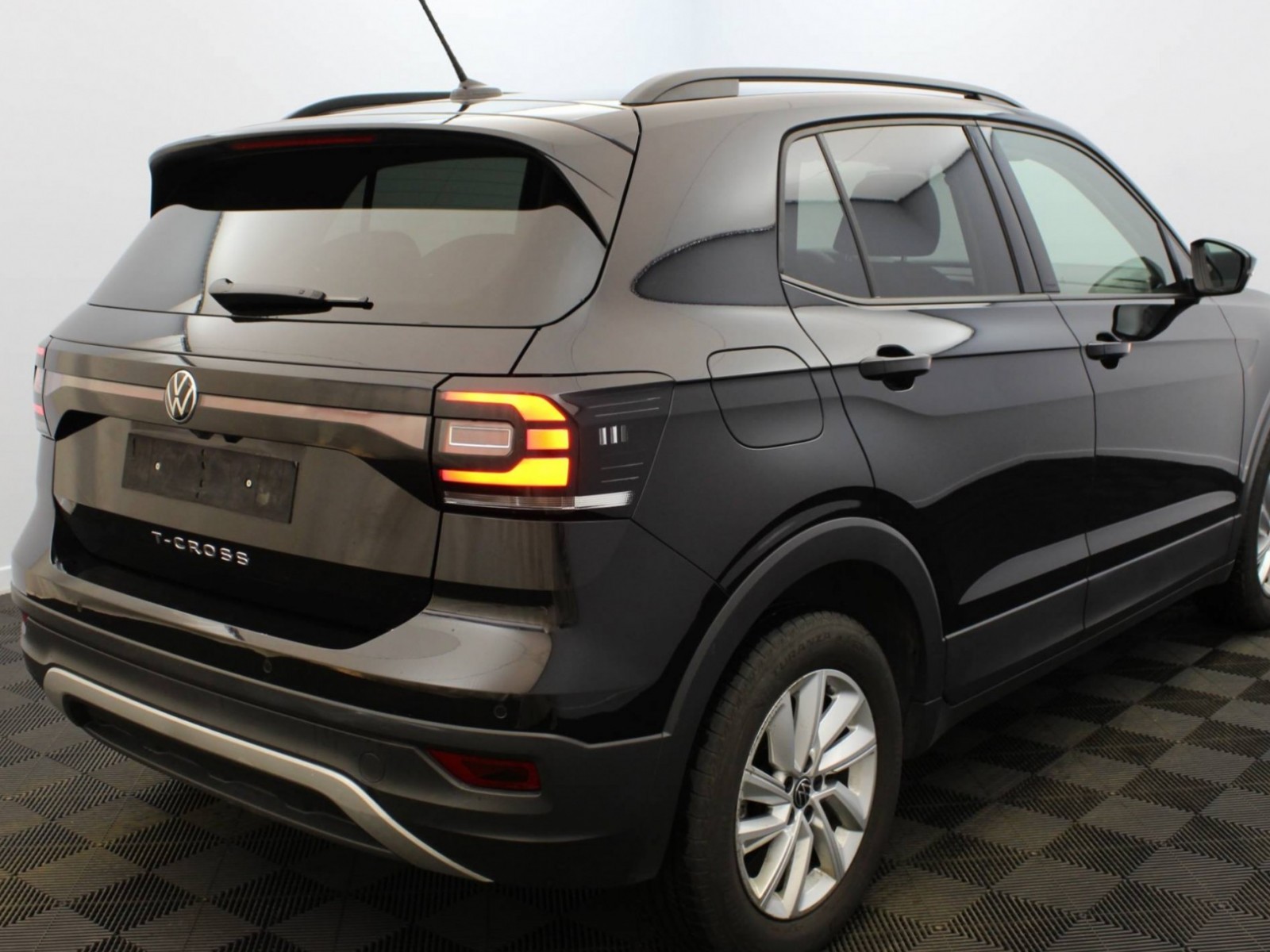 VOLKSWAGEN - T-CROSS - #182775 - 20