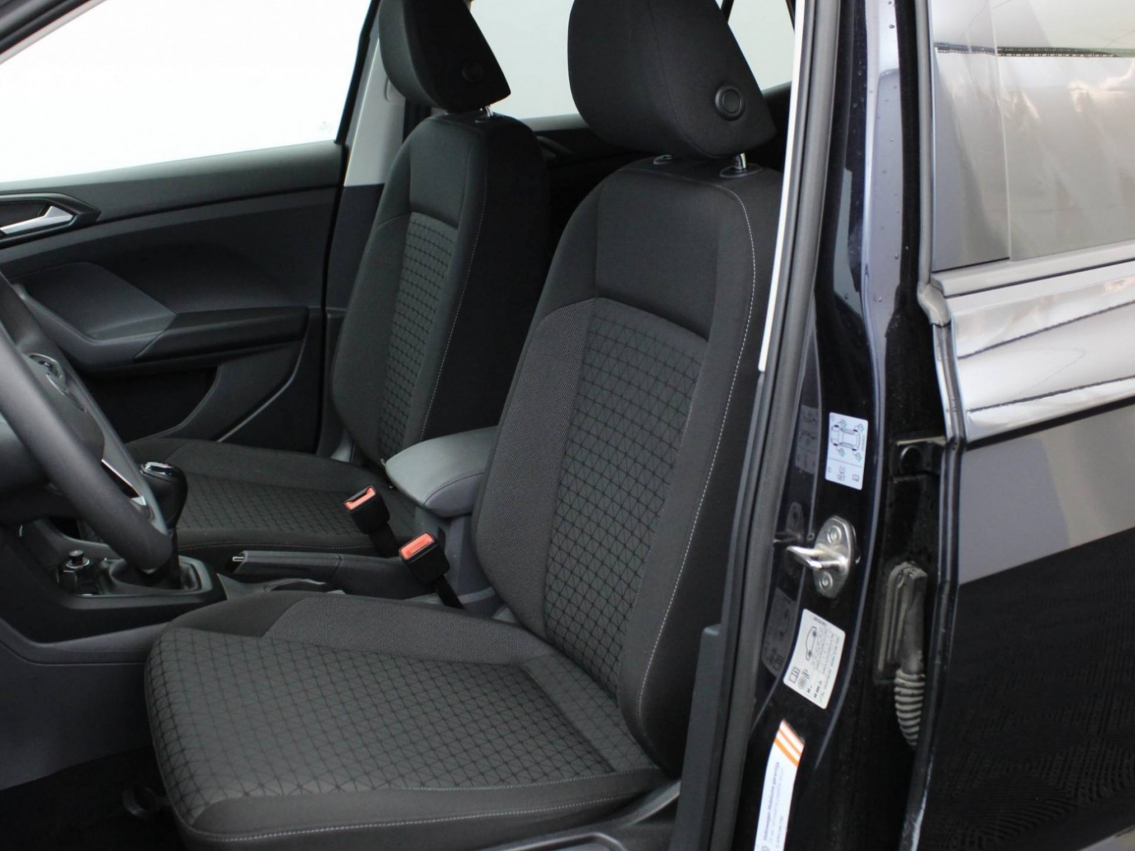 VOLKSWAGEN - T-CROSS - #182775 - 24