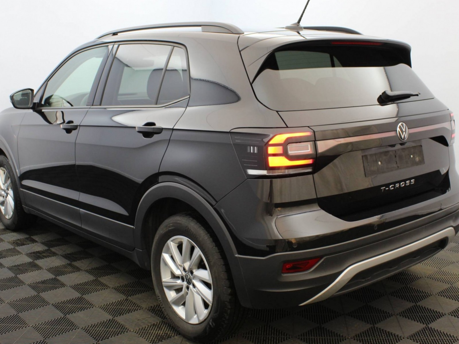VOLKSWAGEN - T-CROSS - #182777 - 17