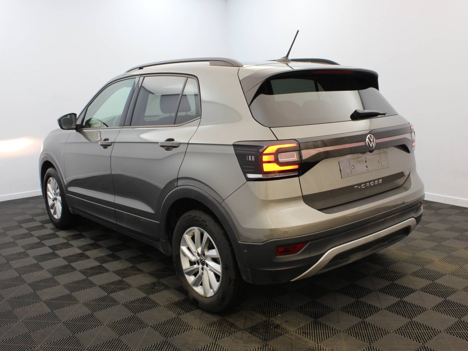 VOLKSWAGEN - T-CROSS - #182785 - 2