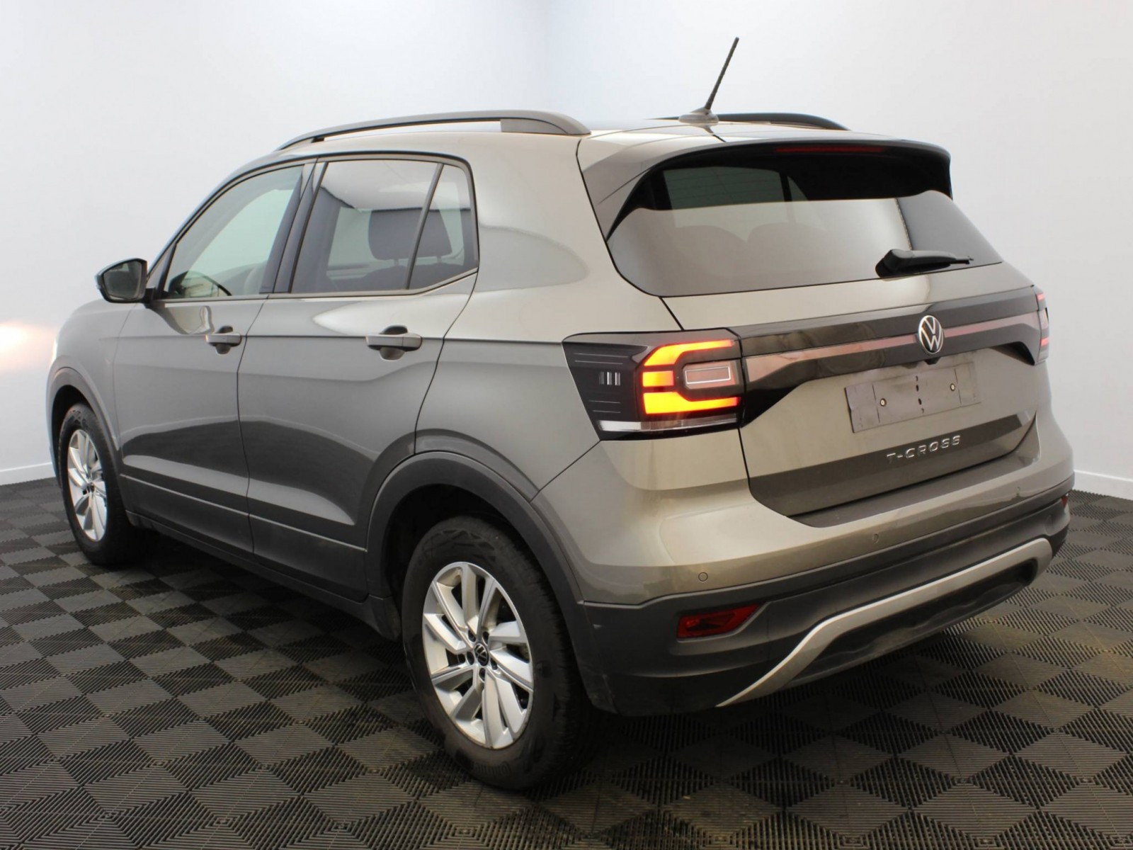 VOLKSWAGEN - T-CROSS - #182785 - 17