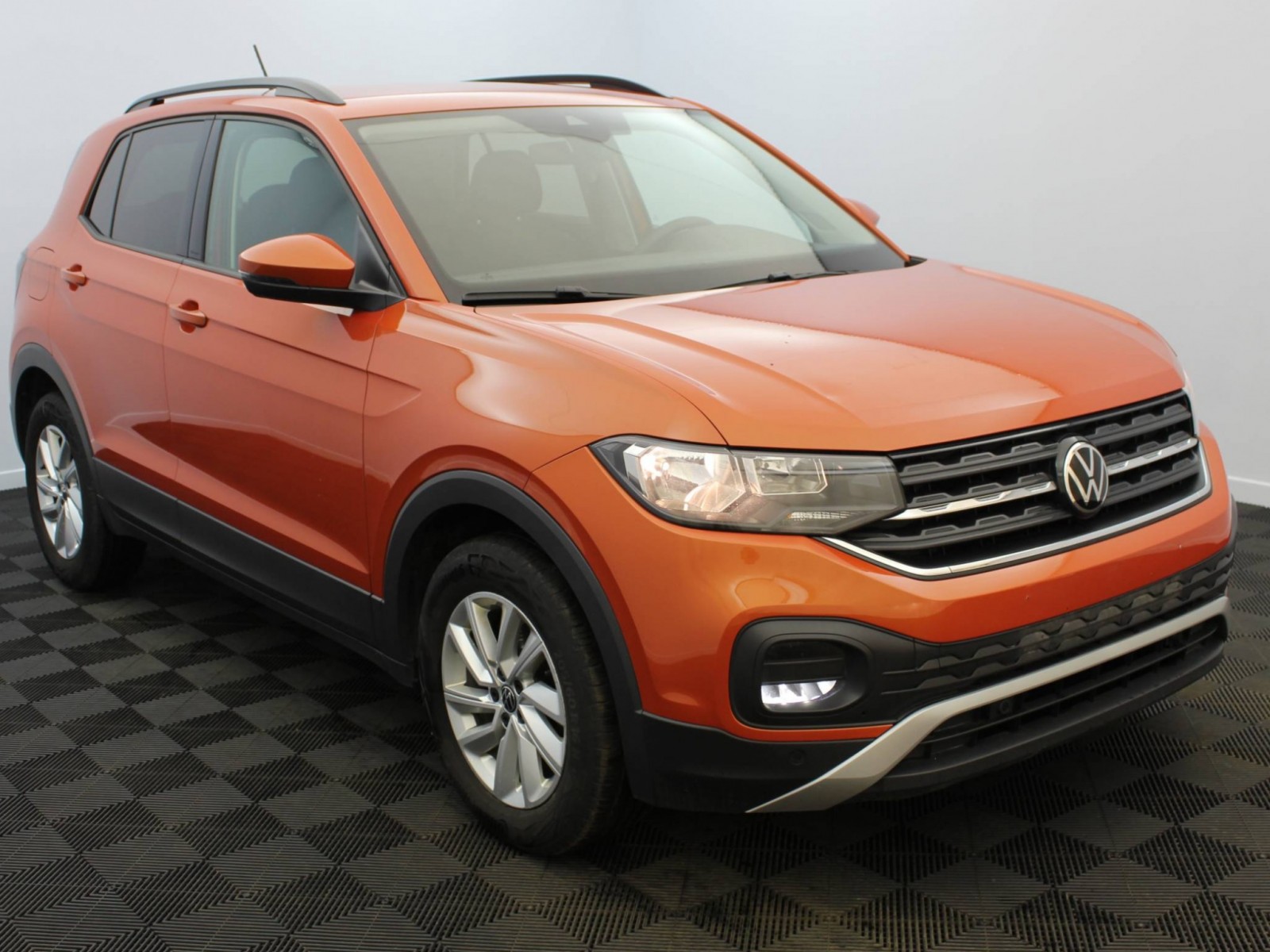 VOLKSWAGEN - T-CROSS - #182787 - 16