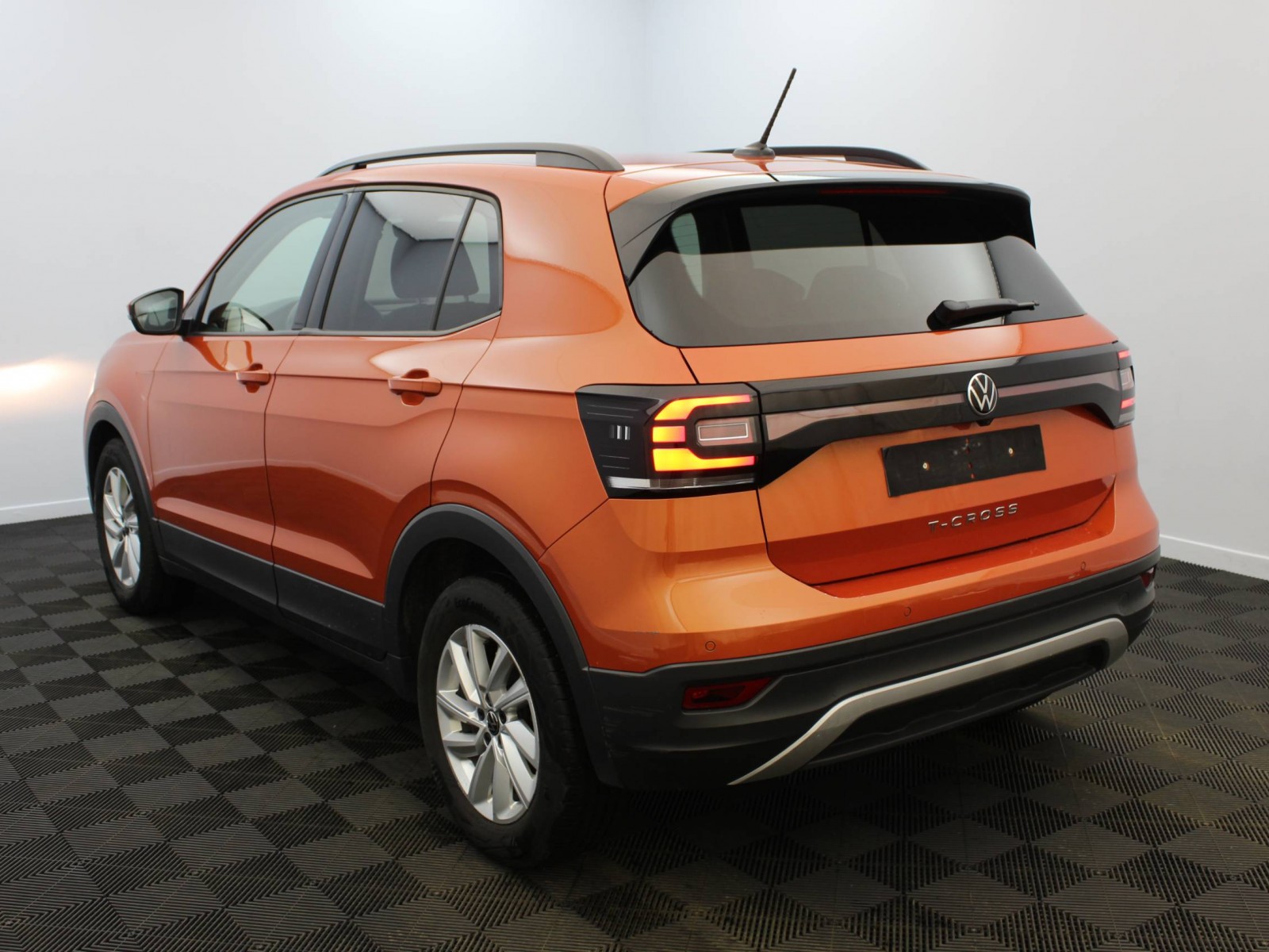 VOLKSWAGEN - T-CROSS - #182787 - 2