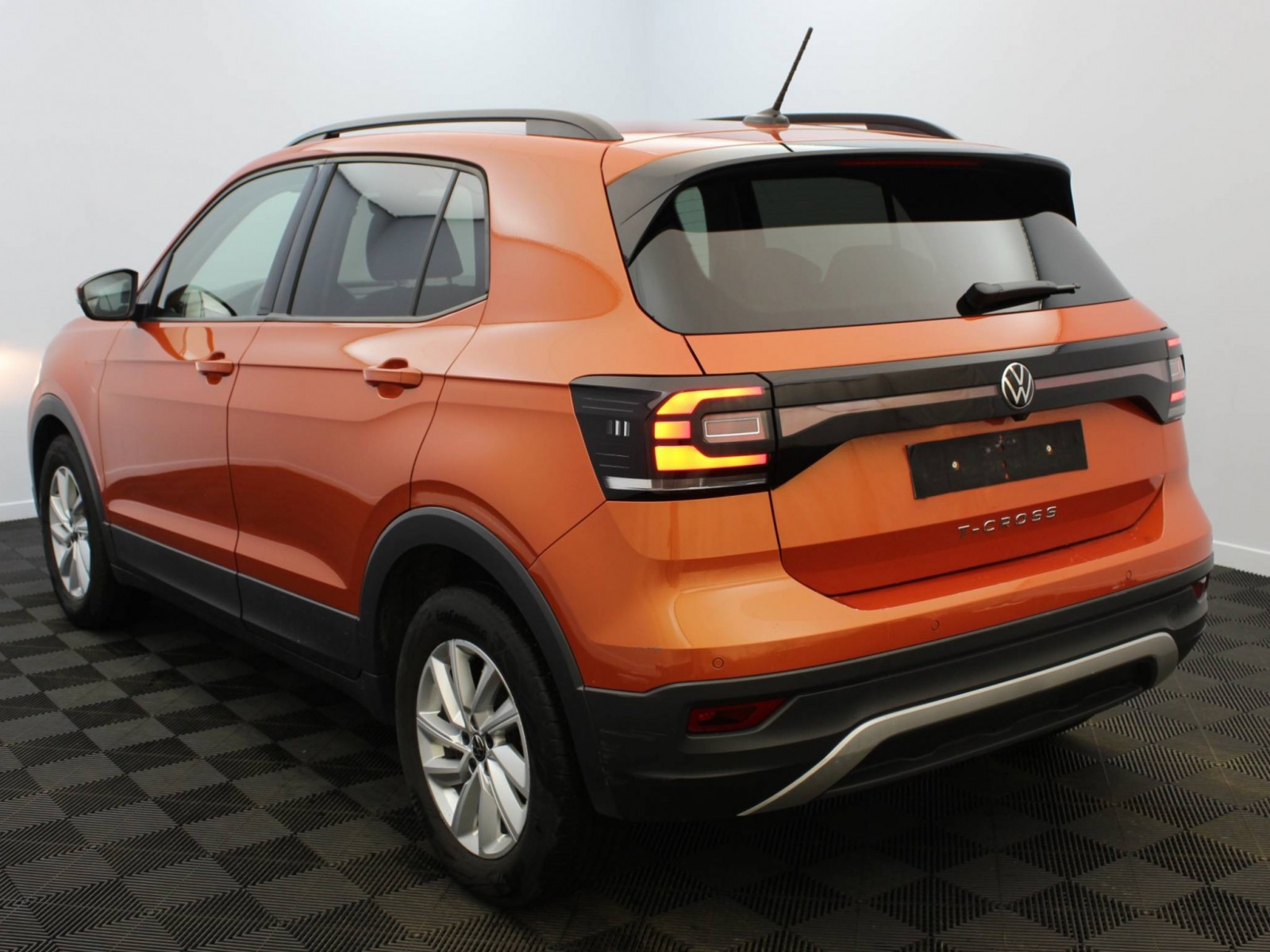 VOLKSWAGEN - T-CROSS - #182787 - 17