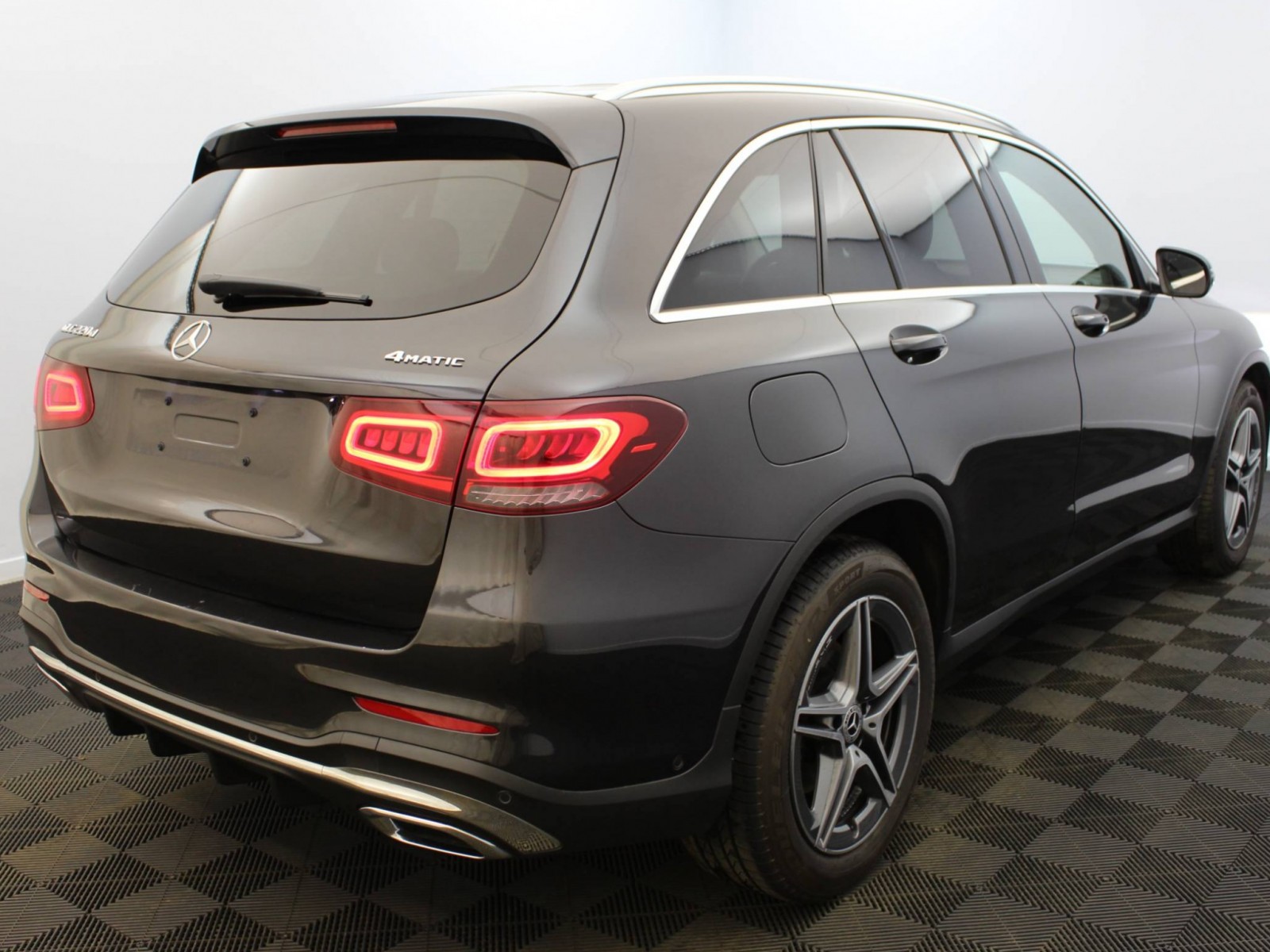 MERCEDES - GLC - #183114 - 18