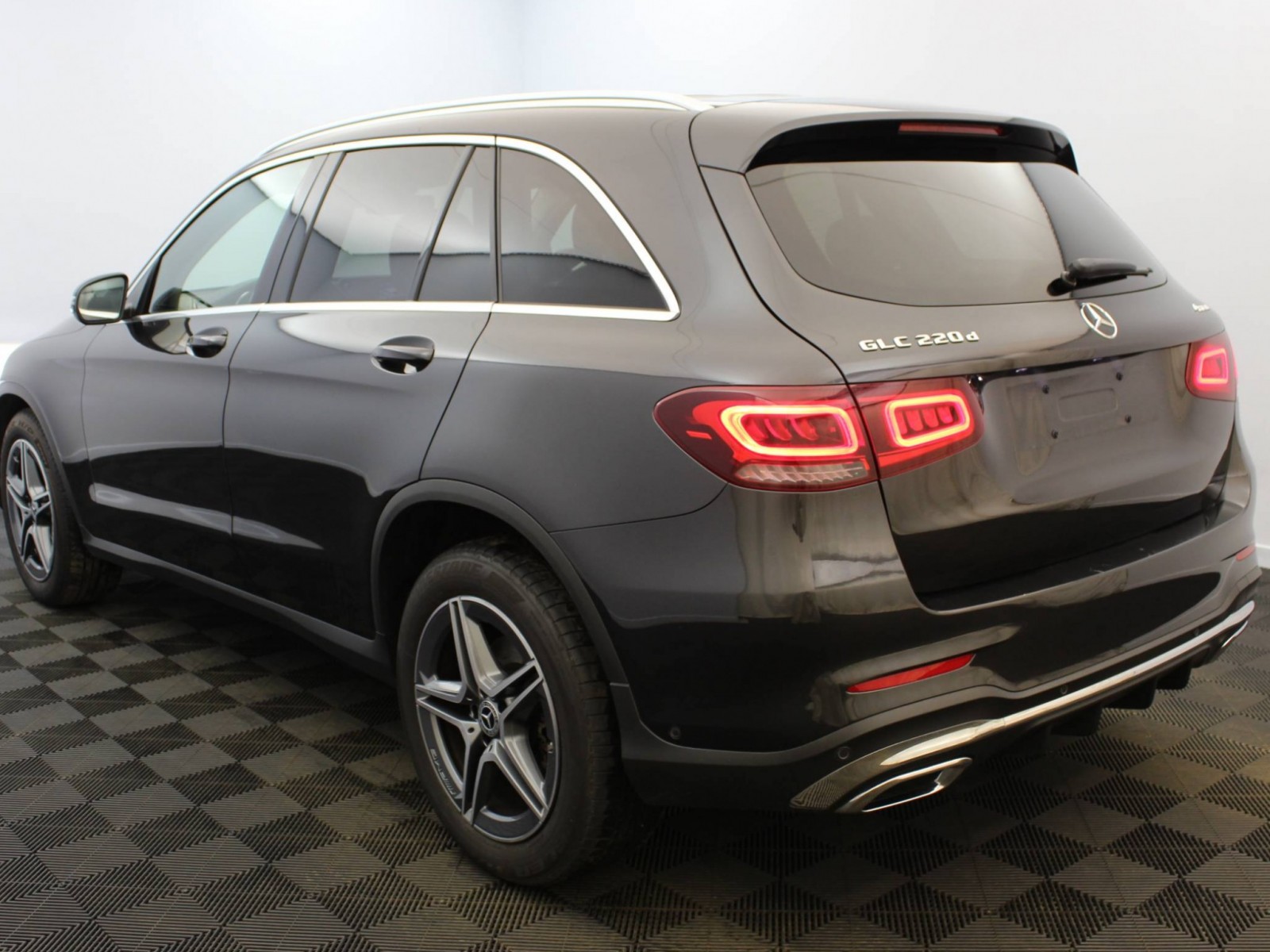 MERCEDES - GLC - #183114 - 17