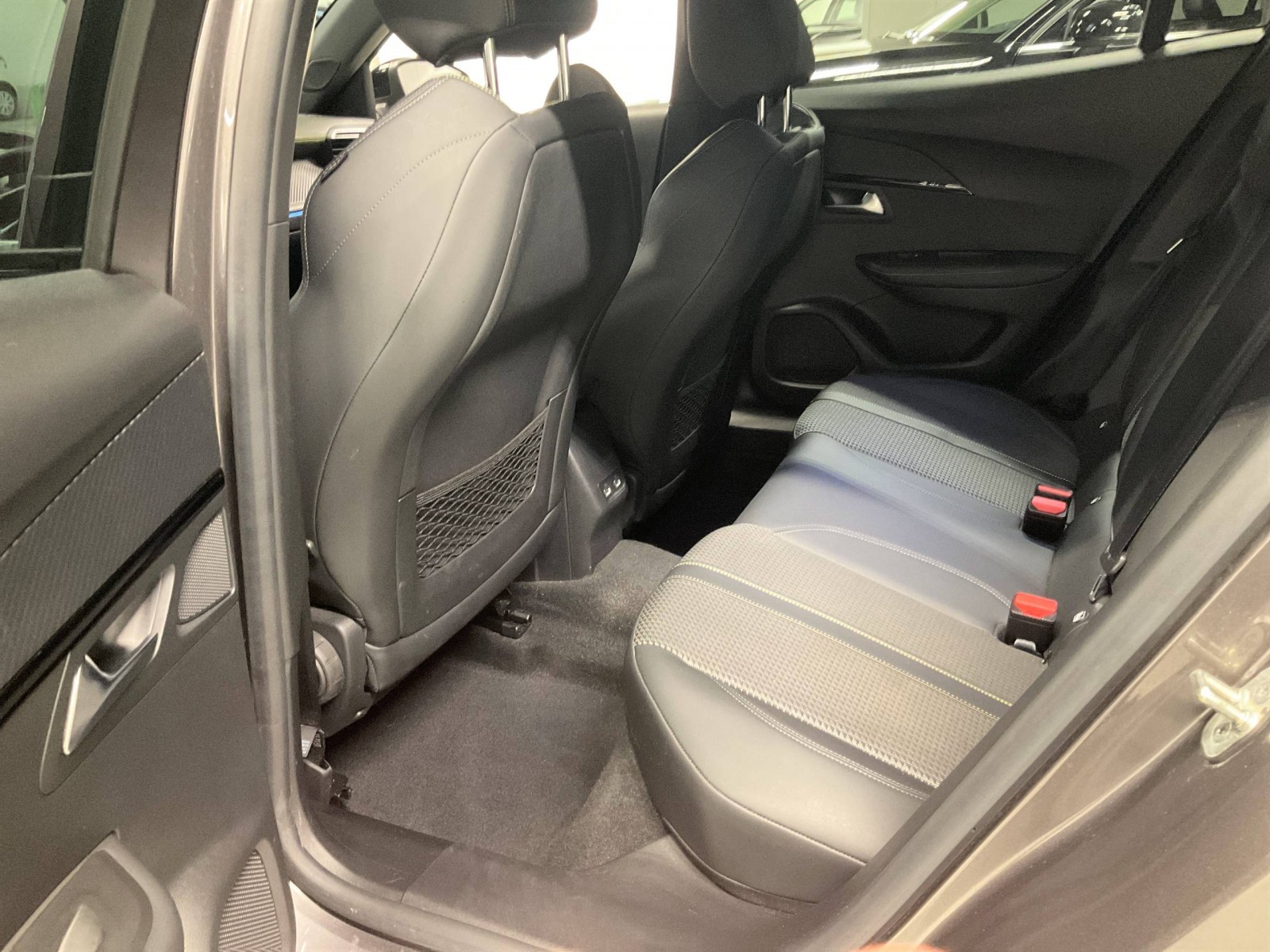 PEUGEOT - 2008 - #183738 - 7