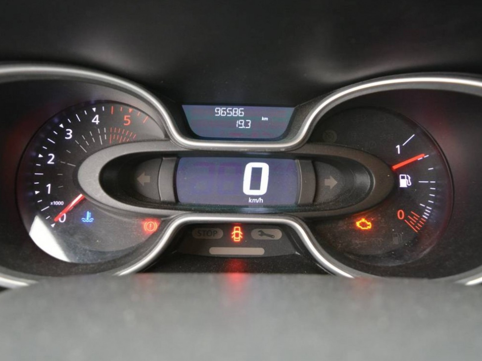 RENAULT - TRAFIC FOURGON - #183391 - 27