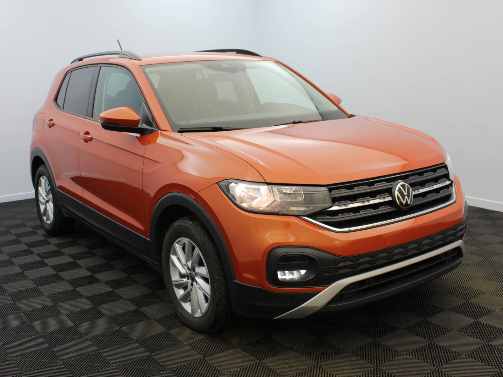 VOLKSWAGEN - T-CROSS - #182786 - 1