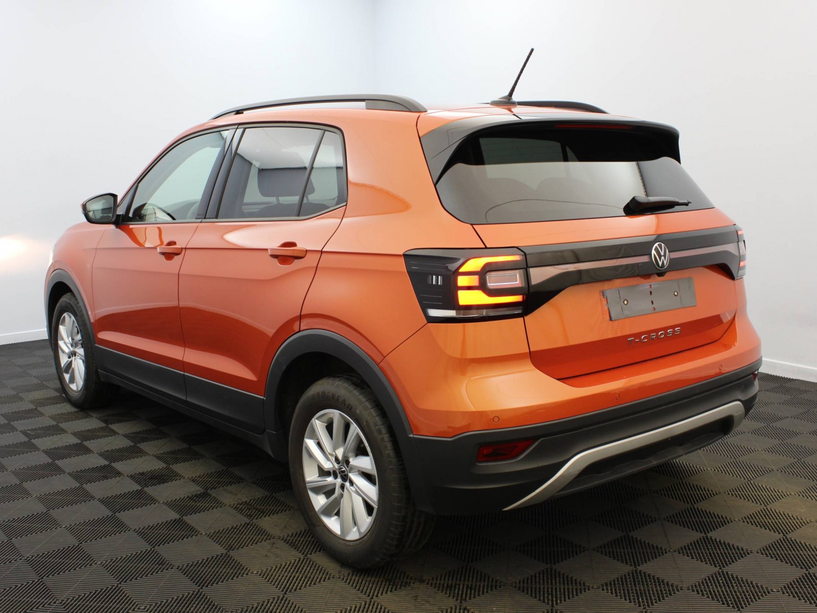 VOLKSWAGEN - T-CROSS - #182786 - 2