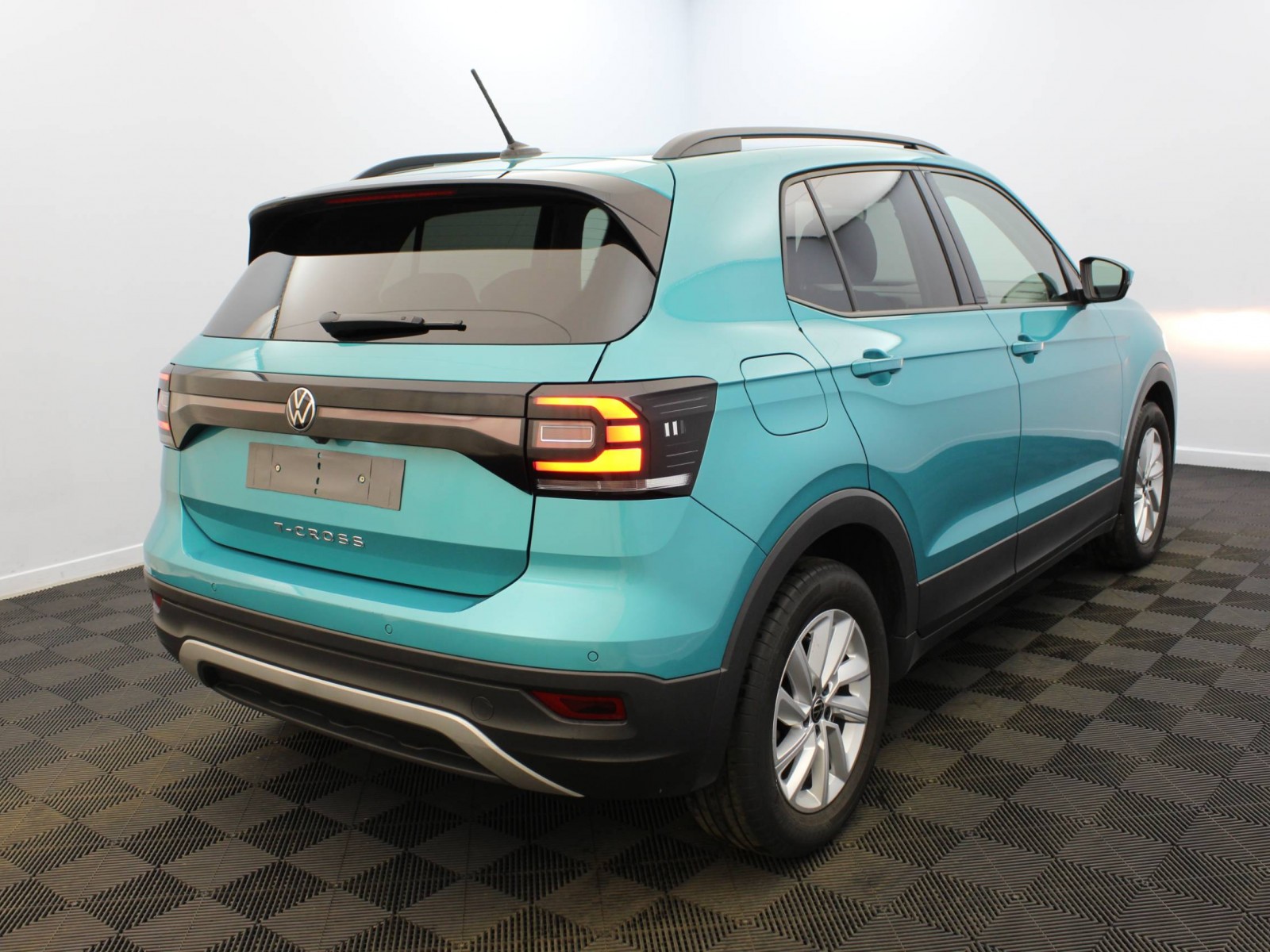 VOLKSWAGEN - T-CROSS - #182790 - 3