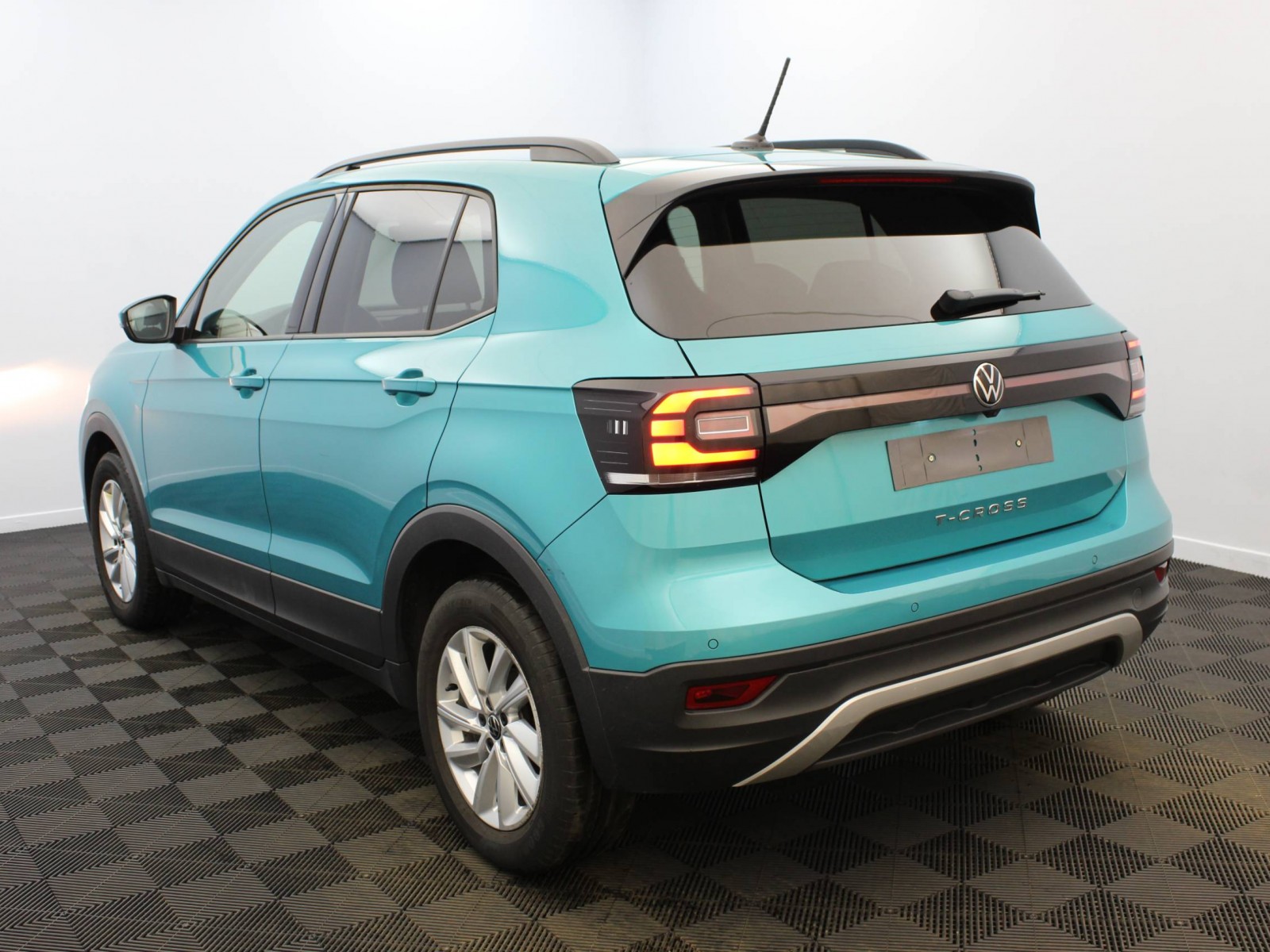 VOLKSWAGEN - T-CROSS - #182790 - 2