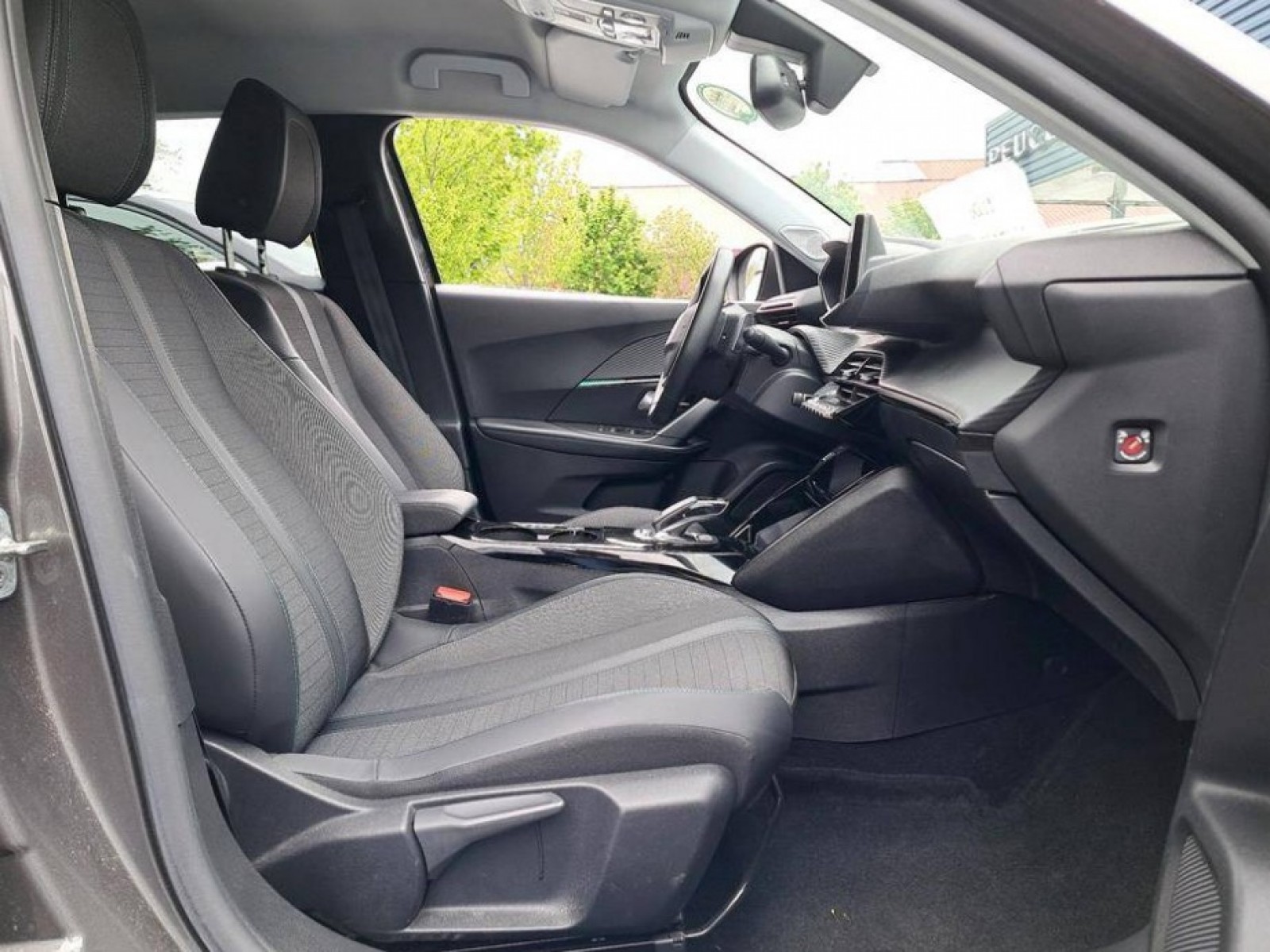 PEUGEOT - 2008 - #183824 - 13