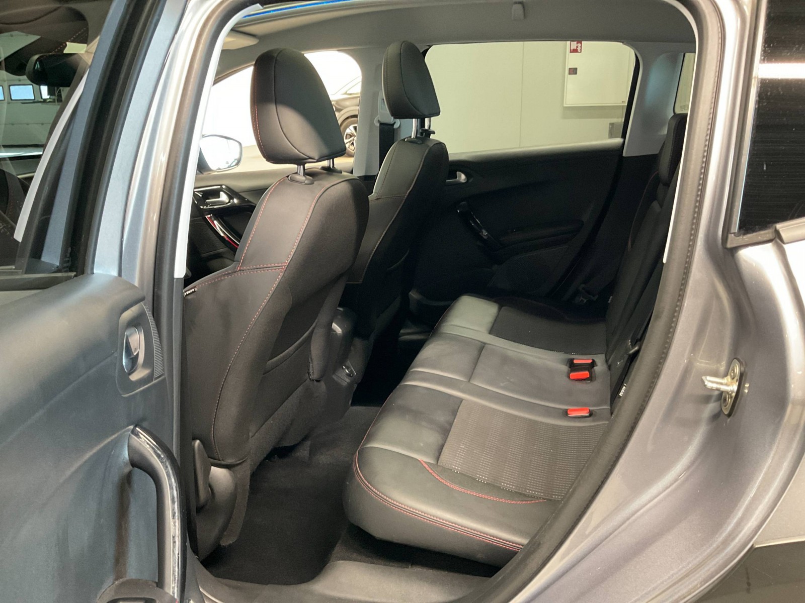PEUGEOT - 2008 - #183846 - 7