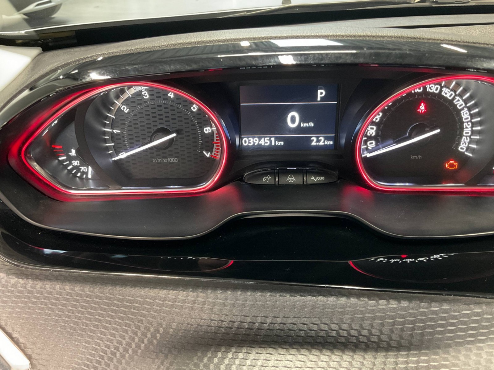 PEUGEOT - 2008 - #183846 - 25