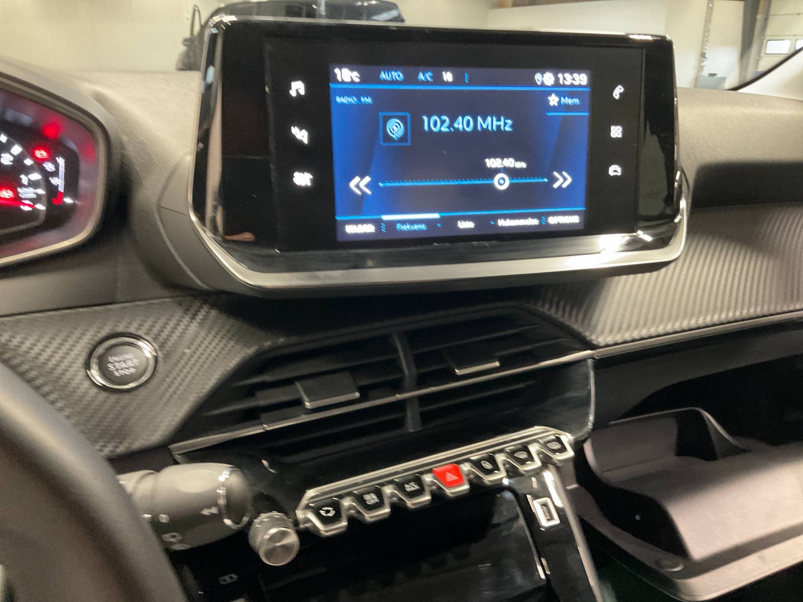 PEUGEOT - 208 - #183464 - 8
