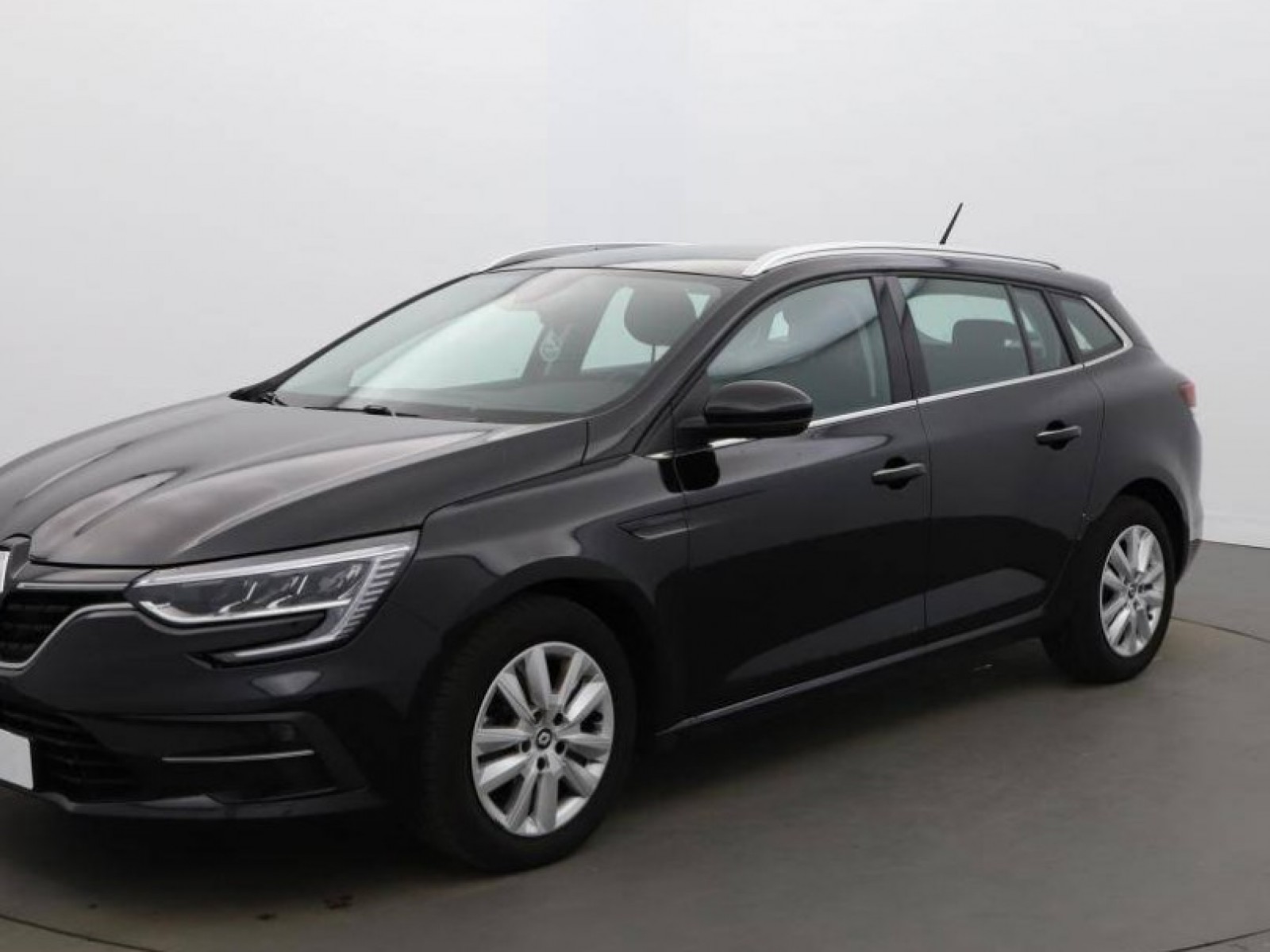 RENAULT - MEGANE IV ESTATE - #183947 - 10